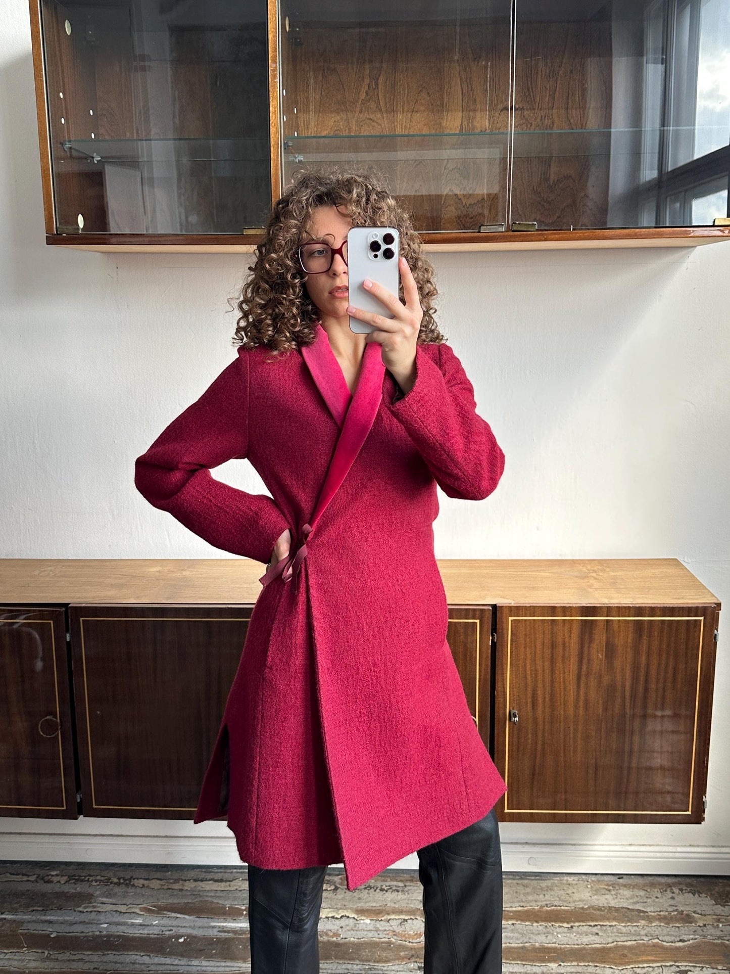 Vintage women slim-fit belted midi red coat