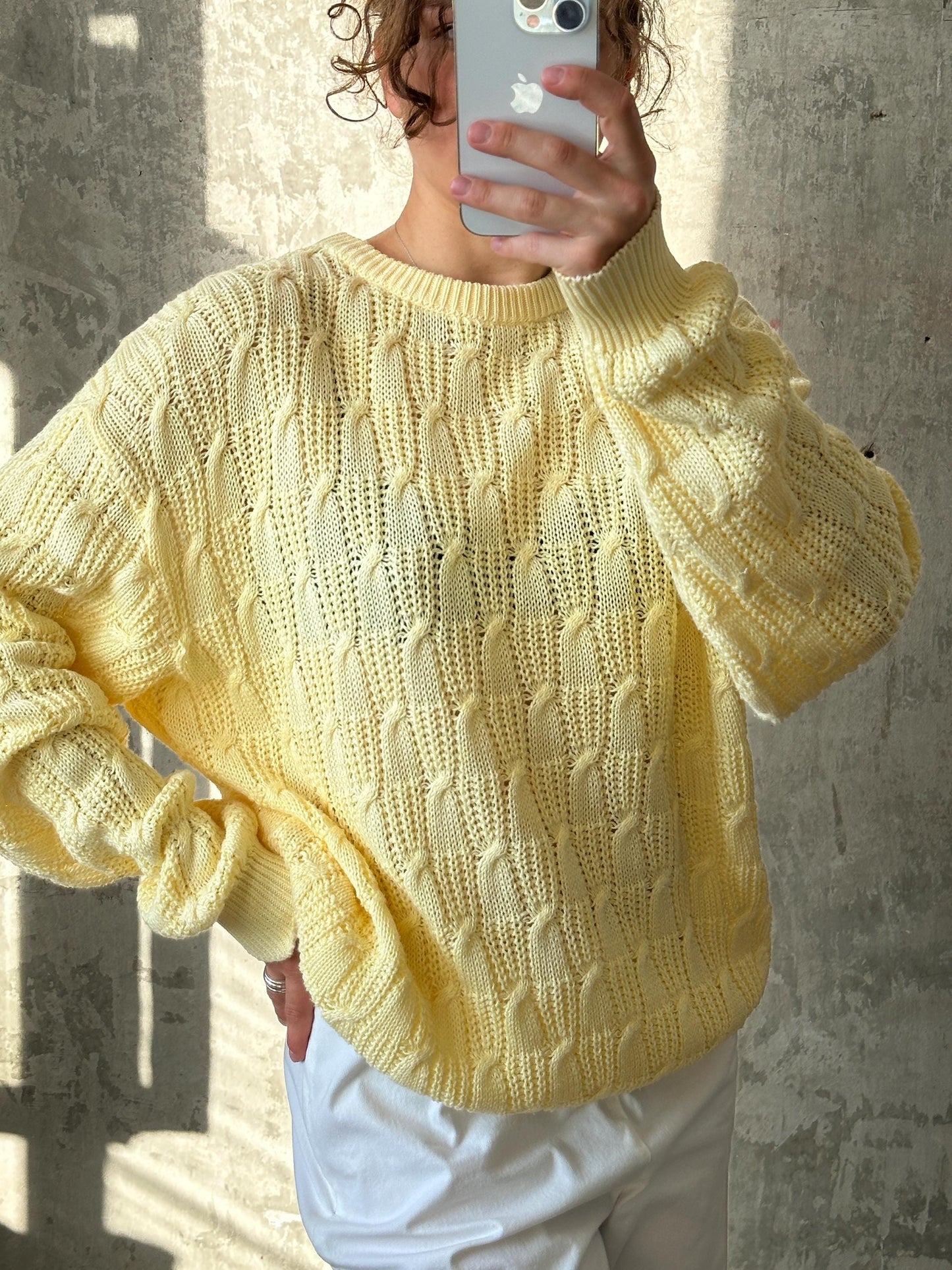 Vintage cute 'chick' knitted sweater in yellow