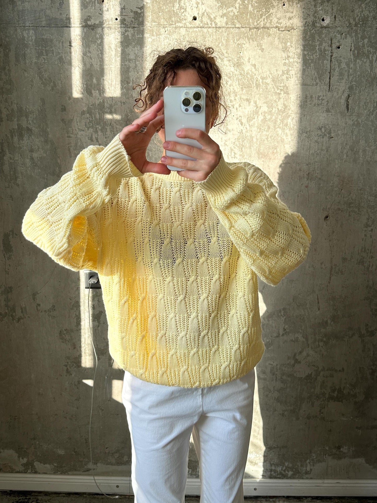 Vintage cute 'chick' knitted sweater in yellow