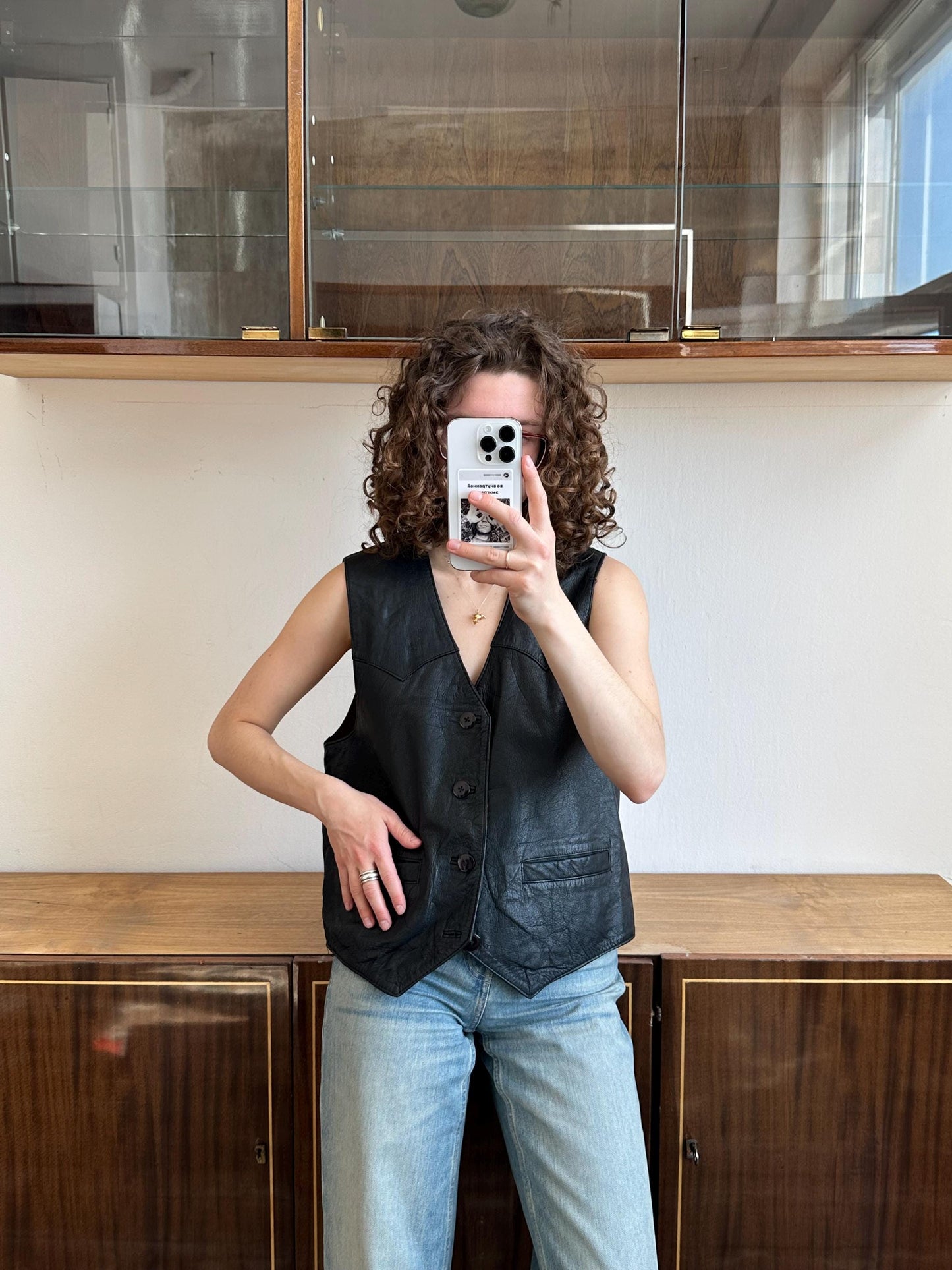 Vintage leather vest in black