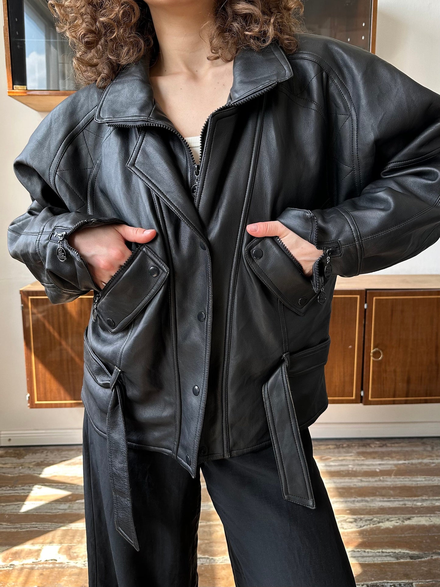 Vintage 90s faux leather bomber jacket in black