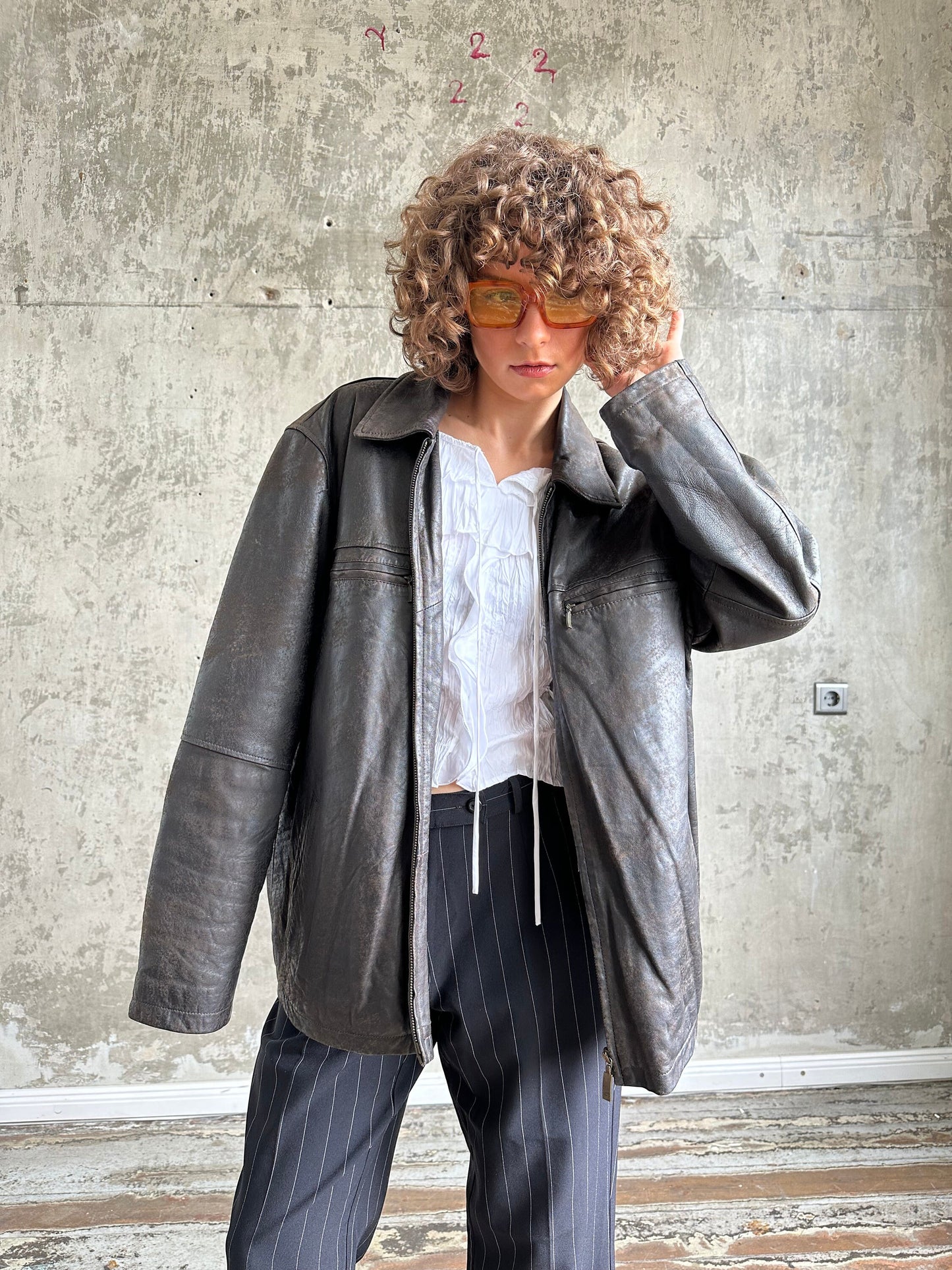 Vintage 90s CAMEL ACTIVE distressed leather bomber jacket in brown
