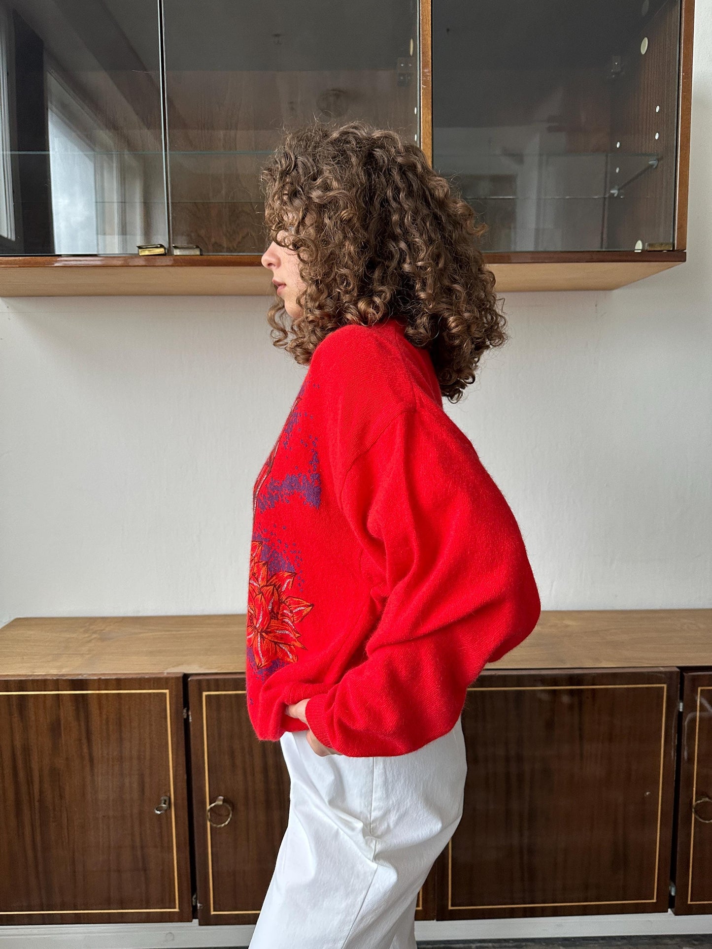 Vintage cashmere jumper in red with floral print