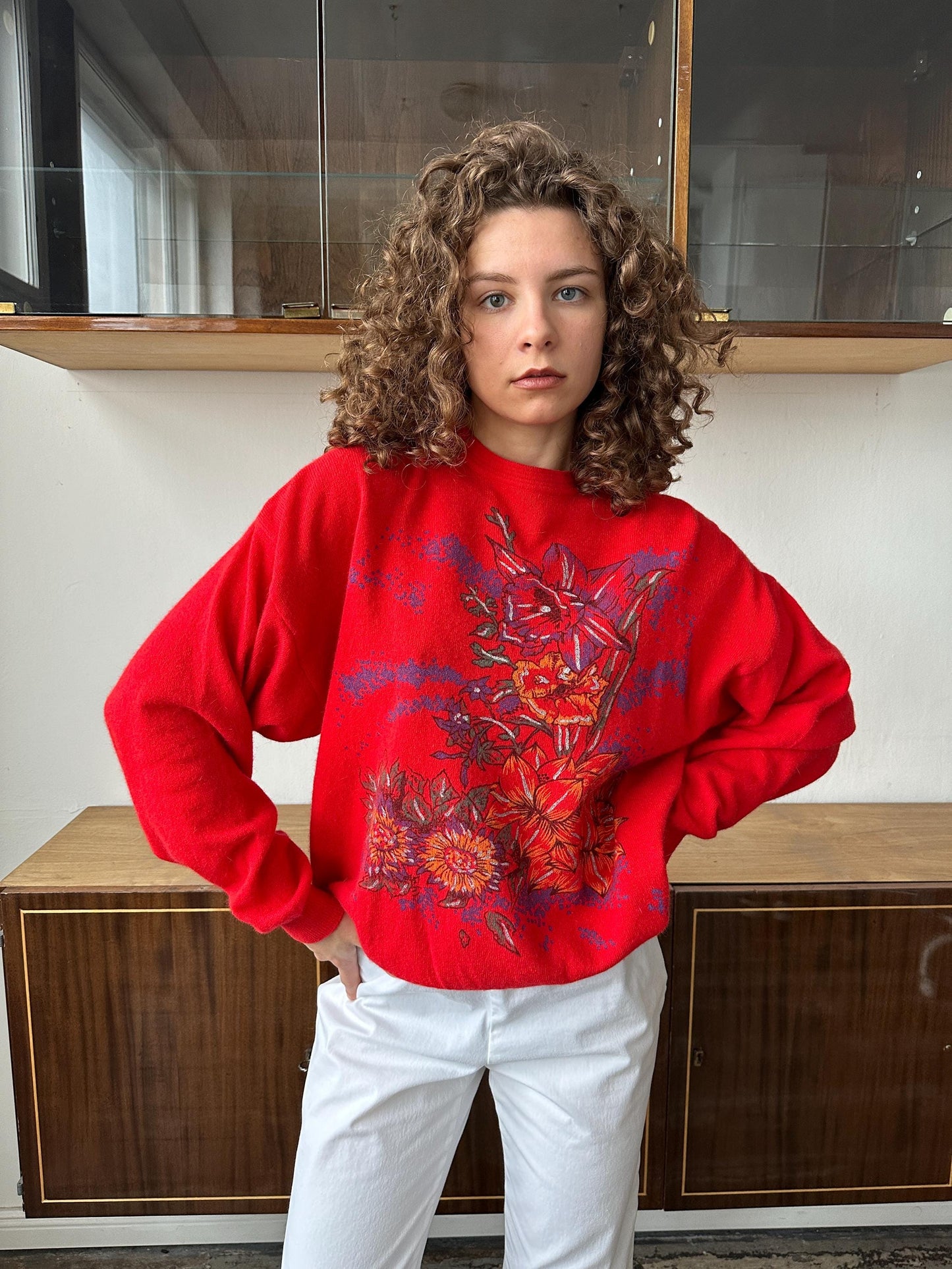 Vintage cashmere jumper in red with floral print