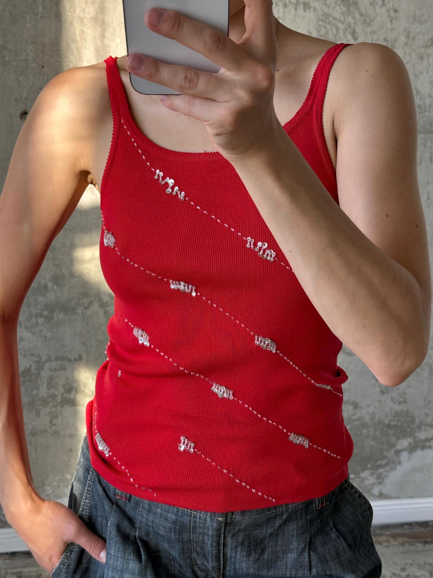 Vintage slim-fit long cotton tank top in red