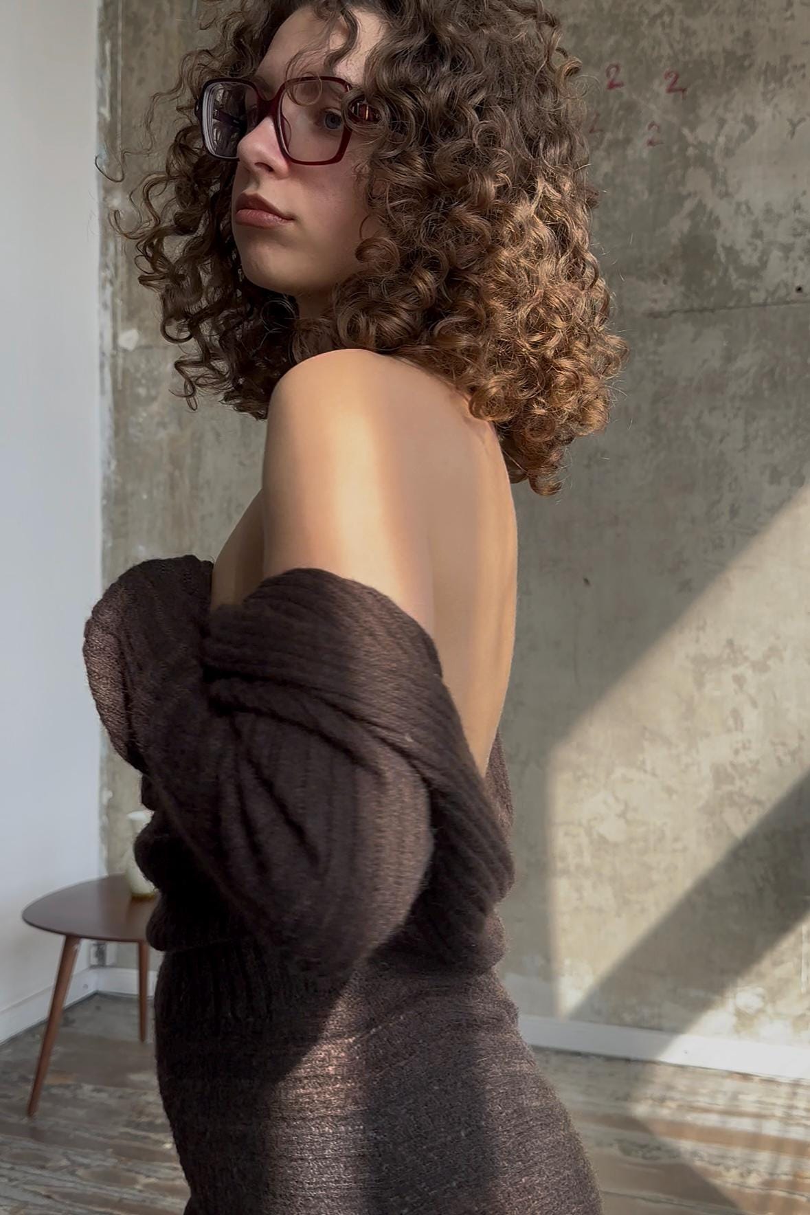 Vintage structured open back knitted dress in brown
