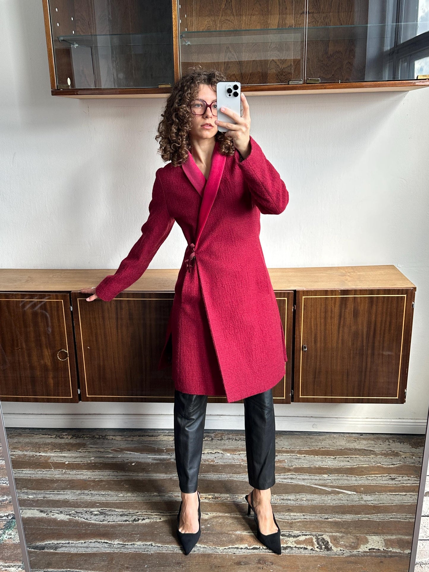 Vintage women slim-fit belted midi red coat