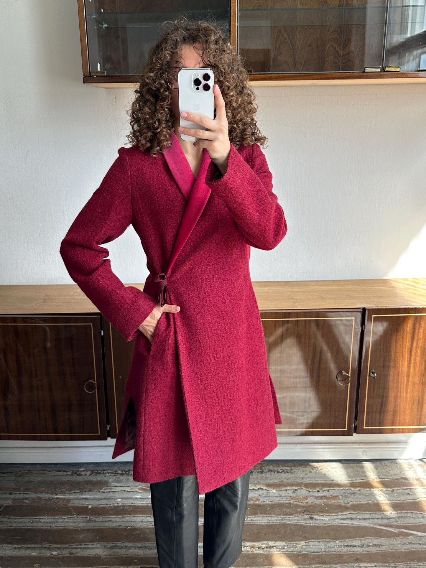 Vintage women slim-fit belted midi red coat