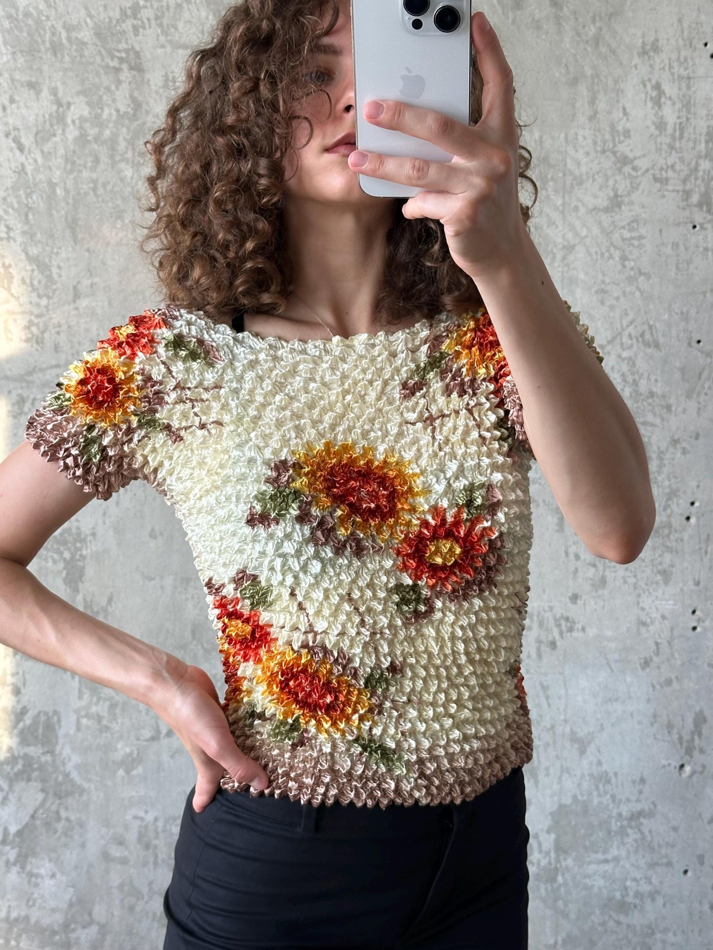 Vintage summer ruffled top in yellow with floral motif
