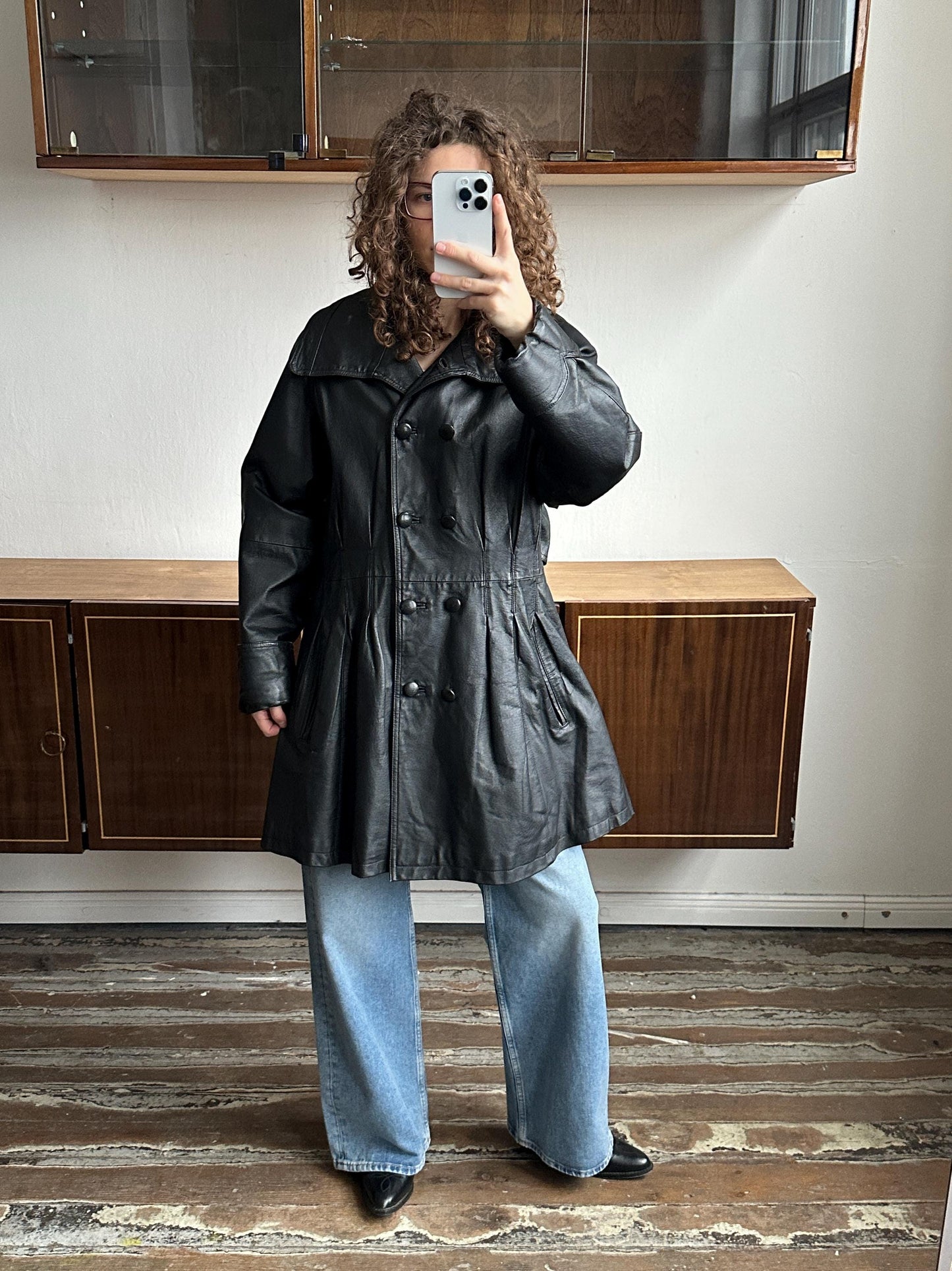 Vintage 90s leather structured coat in black