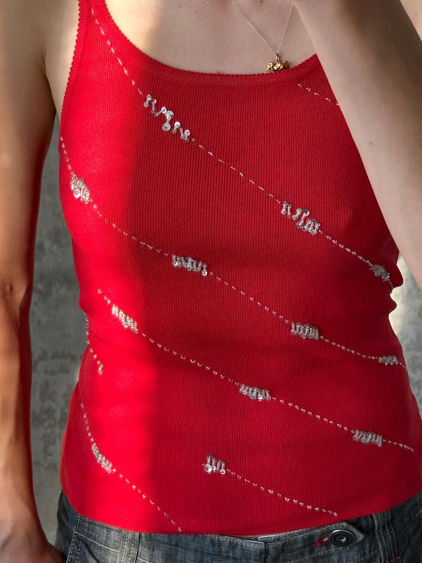 Vintage slim-fit long cotton tank top in red