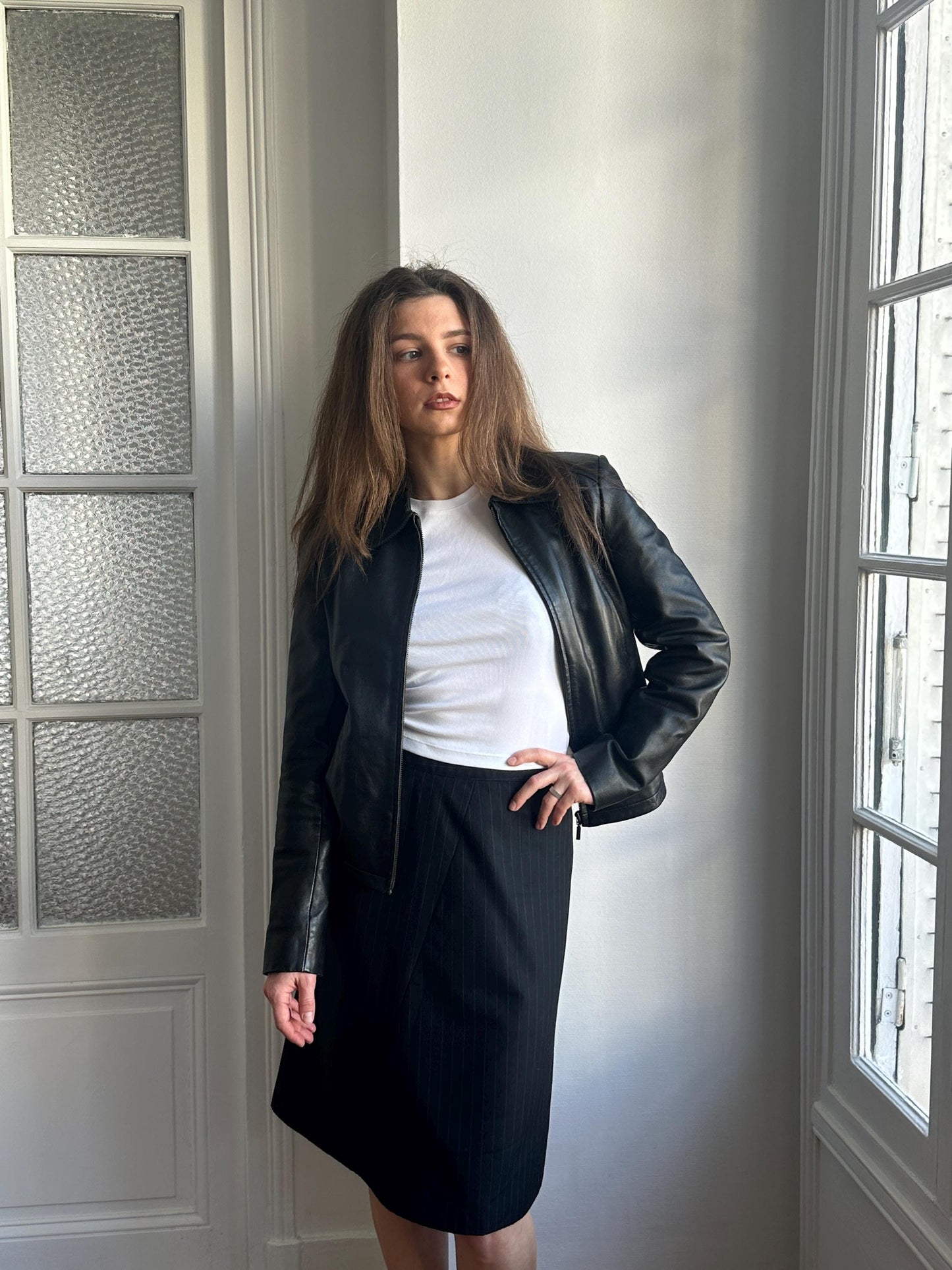 Vintage 90s Slim-Fitted Leather Jacket In Black