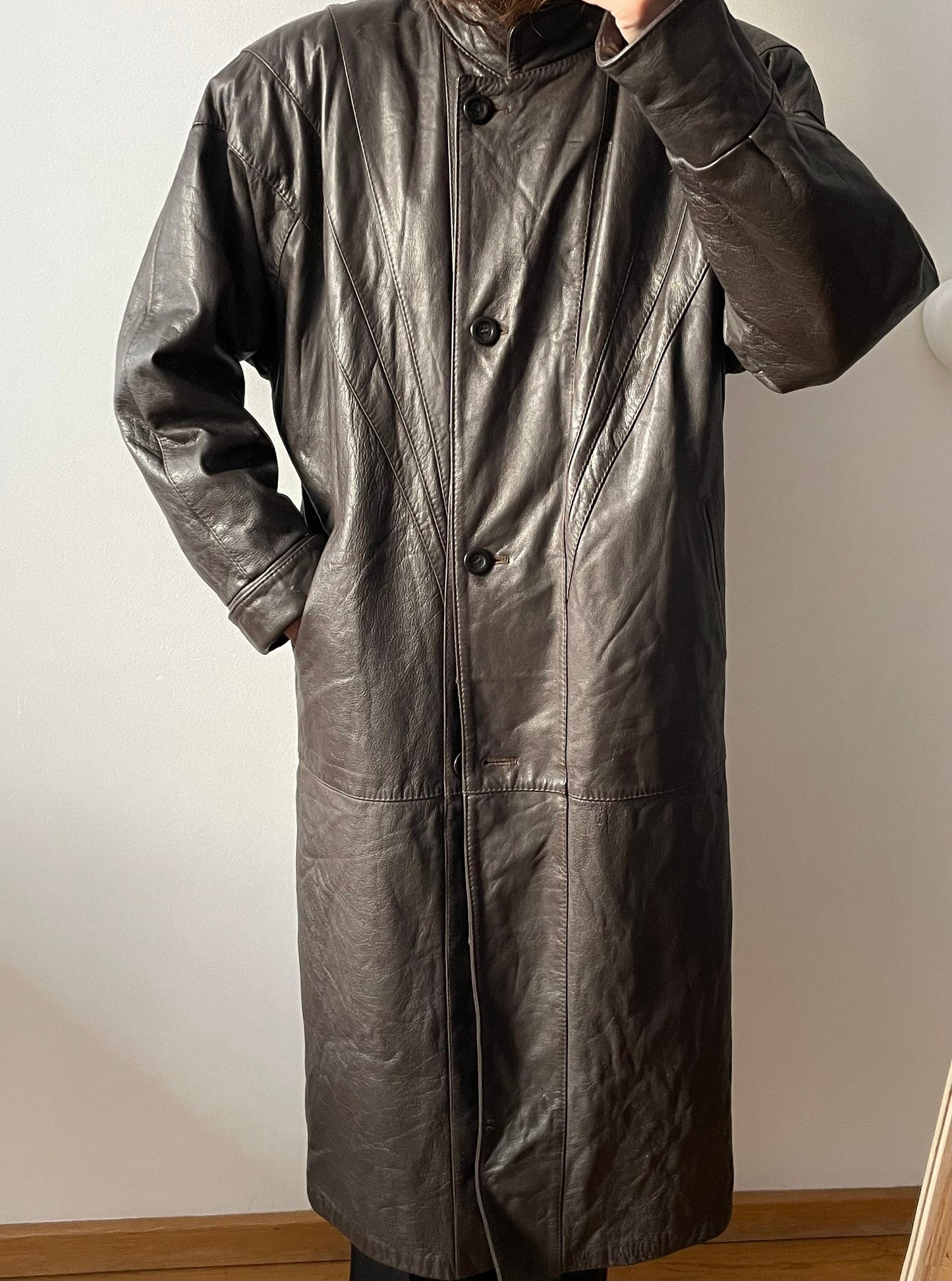 Vintage 90s straight leather coat in brown