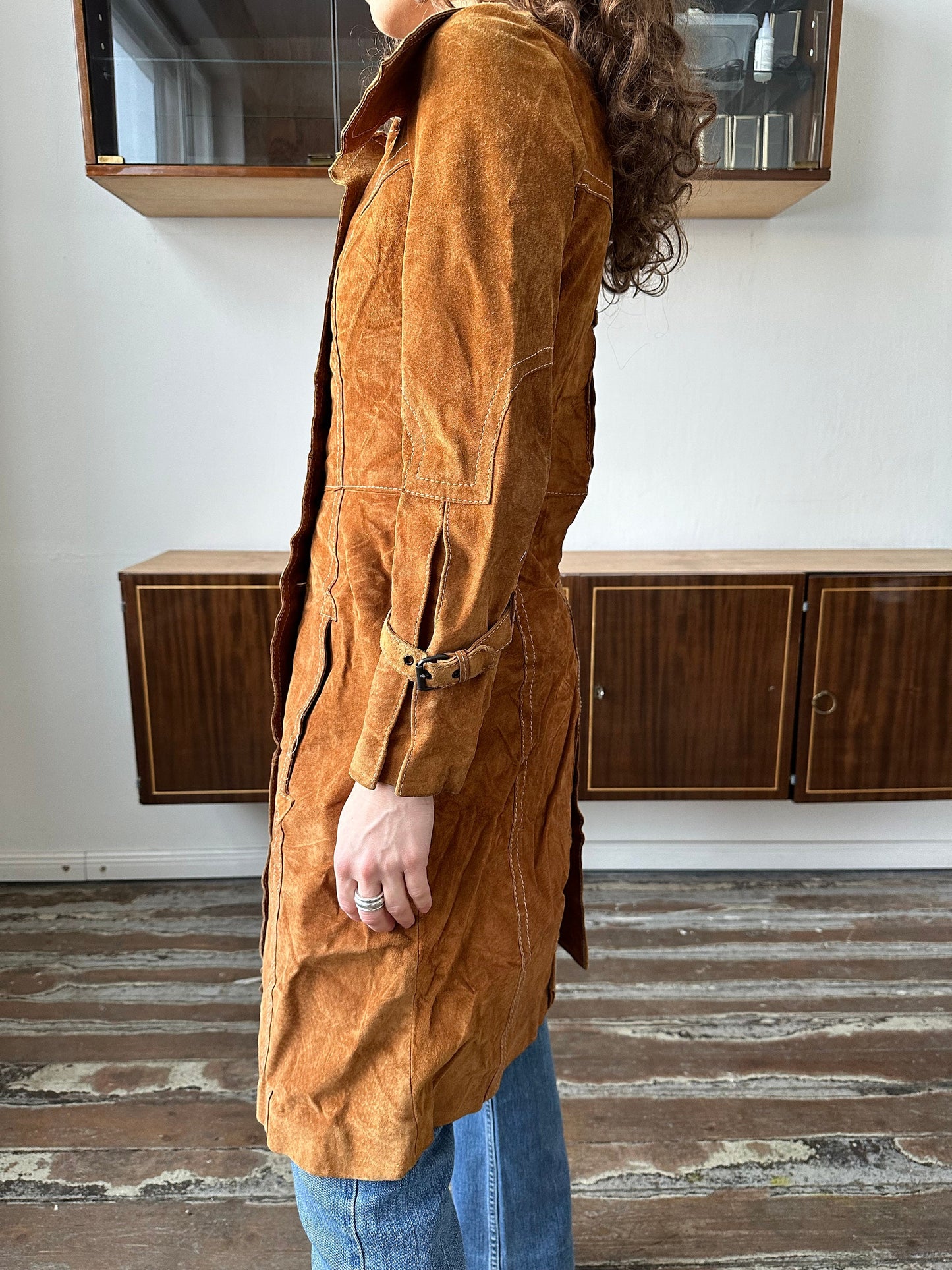 Vintage 90s genuine suede leather coat in brown, fitted coat