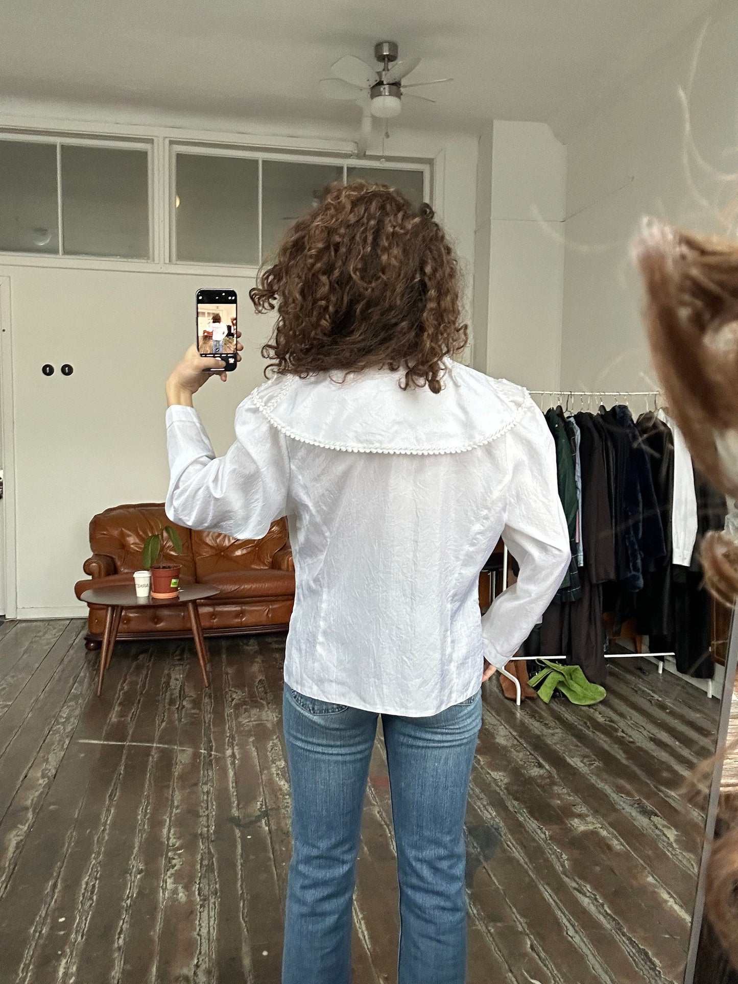 Vintage embroidered women blouse in white with large collar