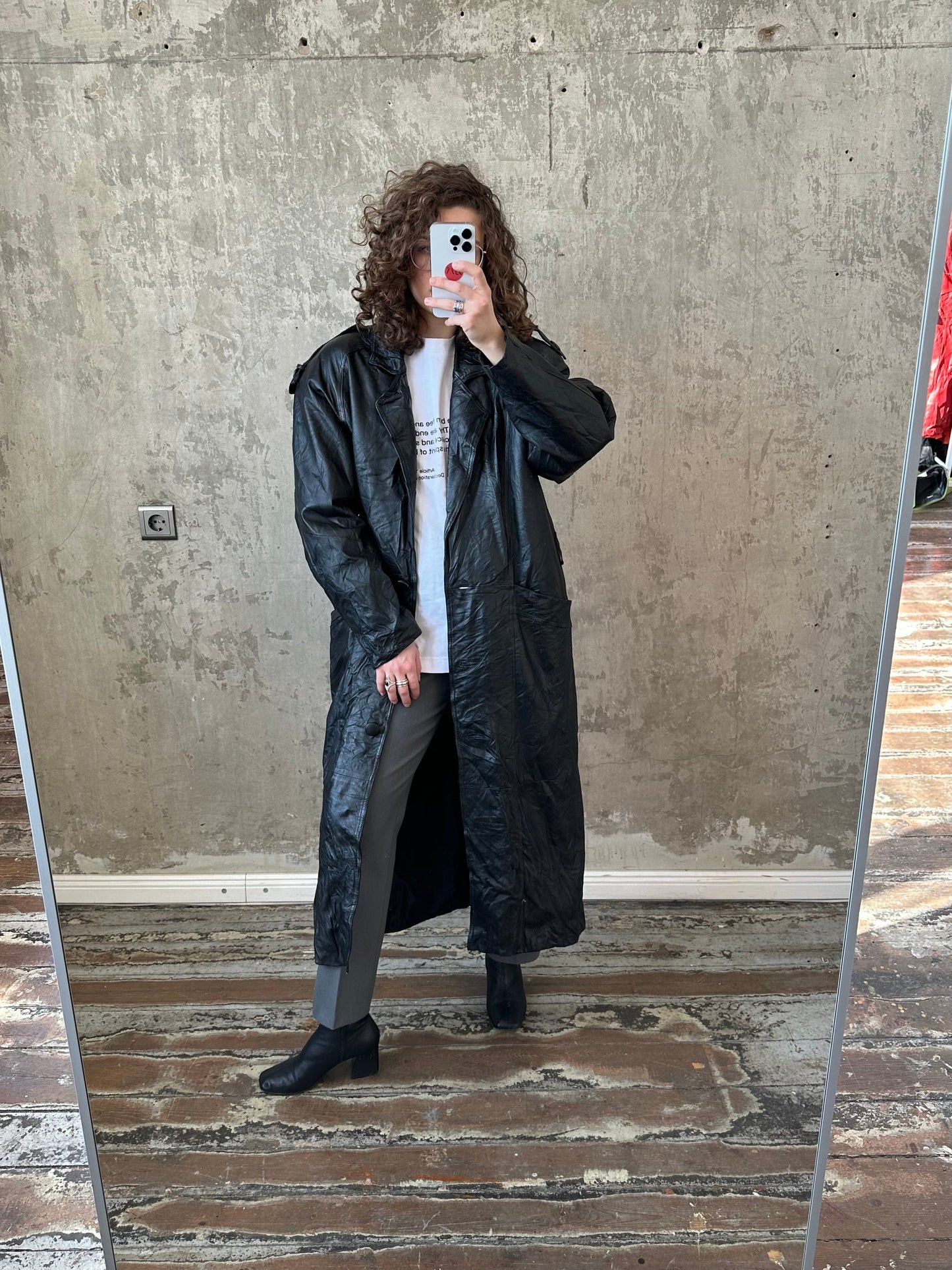 Vintage 90s straight leather coat in black