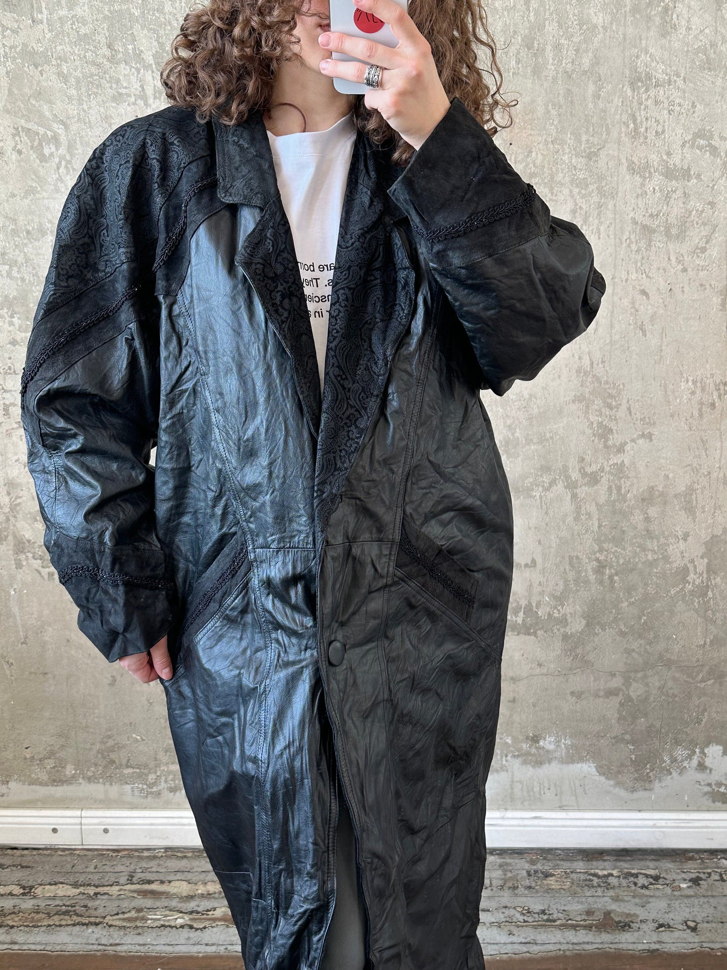 Vintage 90s straight leather coat in black