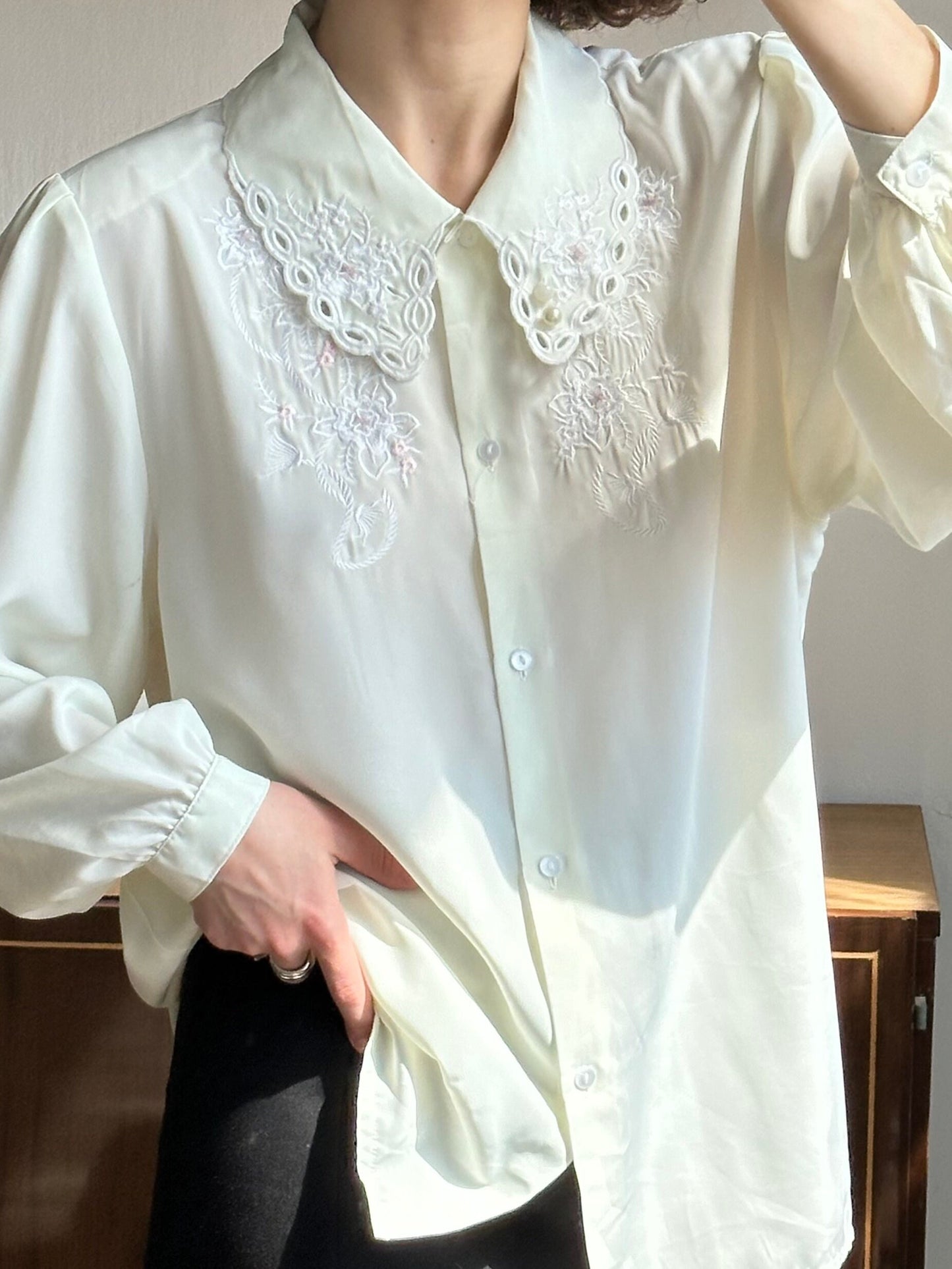 Vintage embroidered women blouse in white with collar