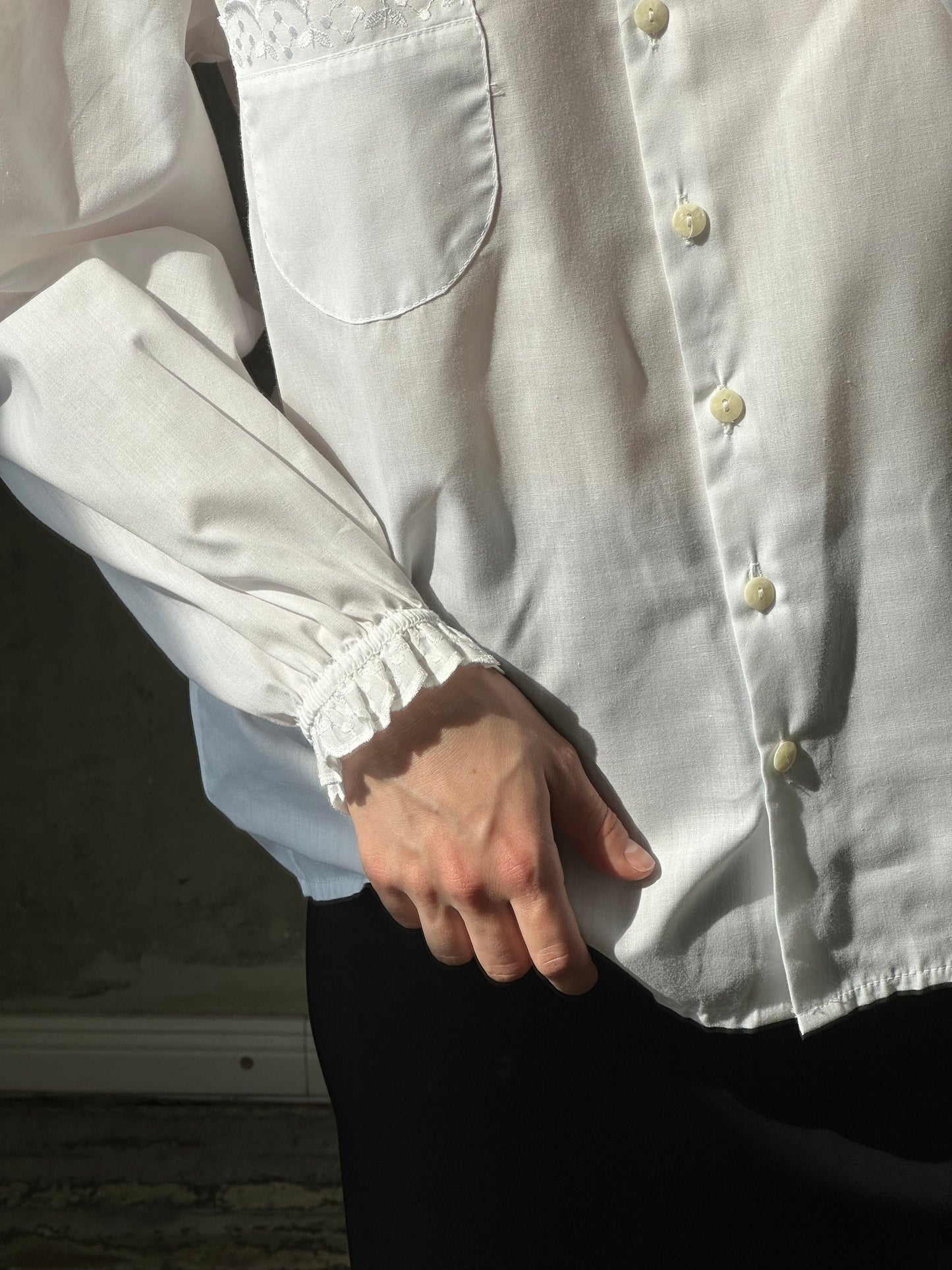Vintage cotton women blouse in white with collar