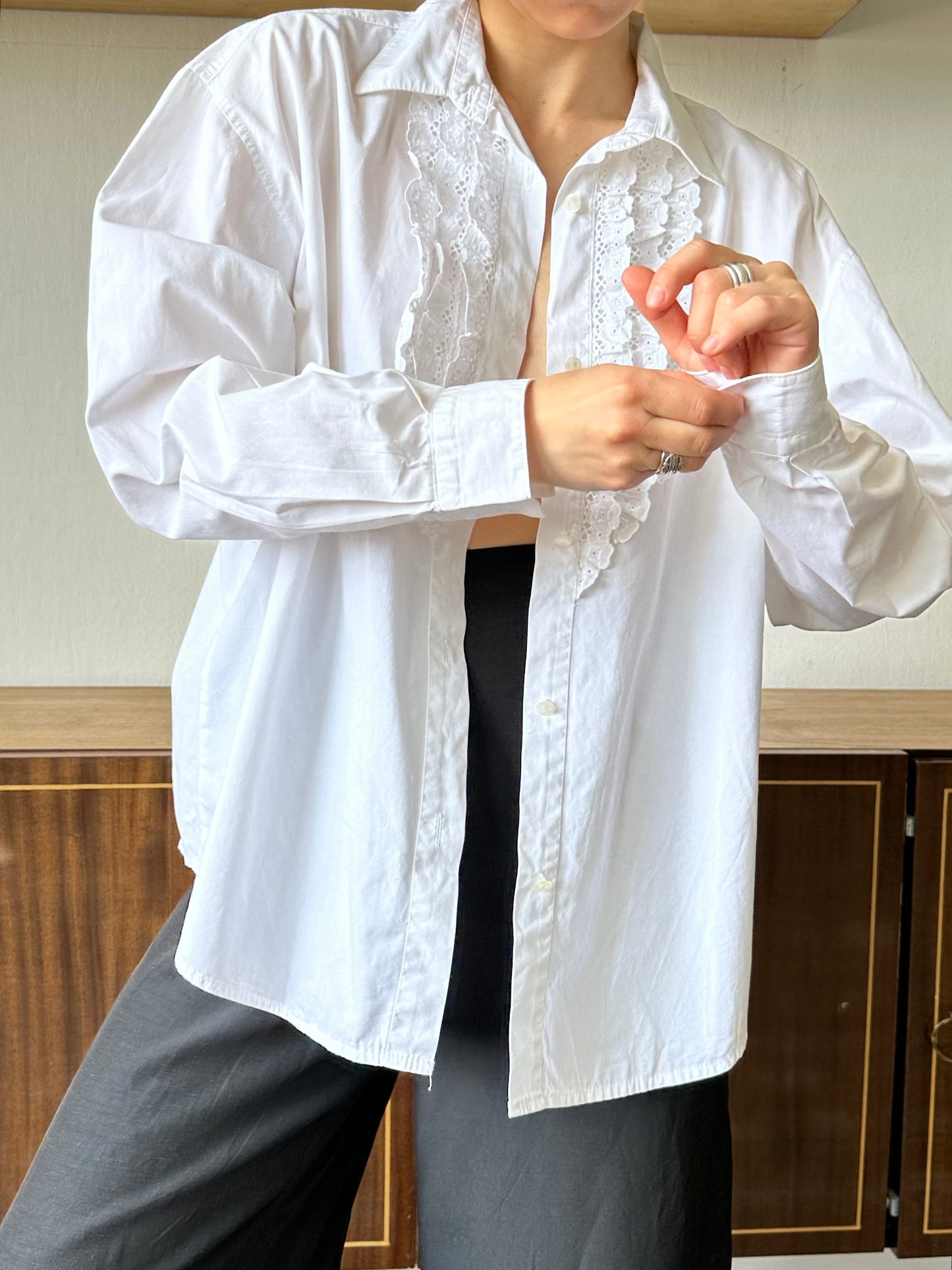 Vintage collared women's blouse in white