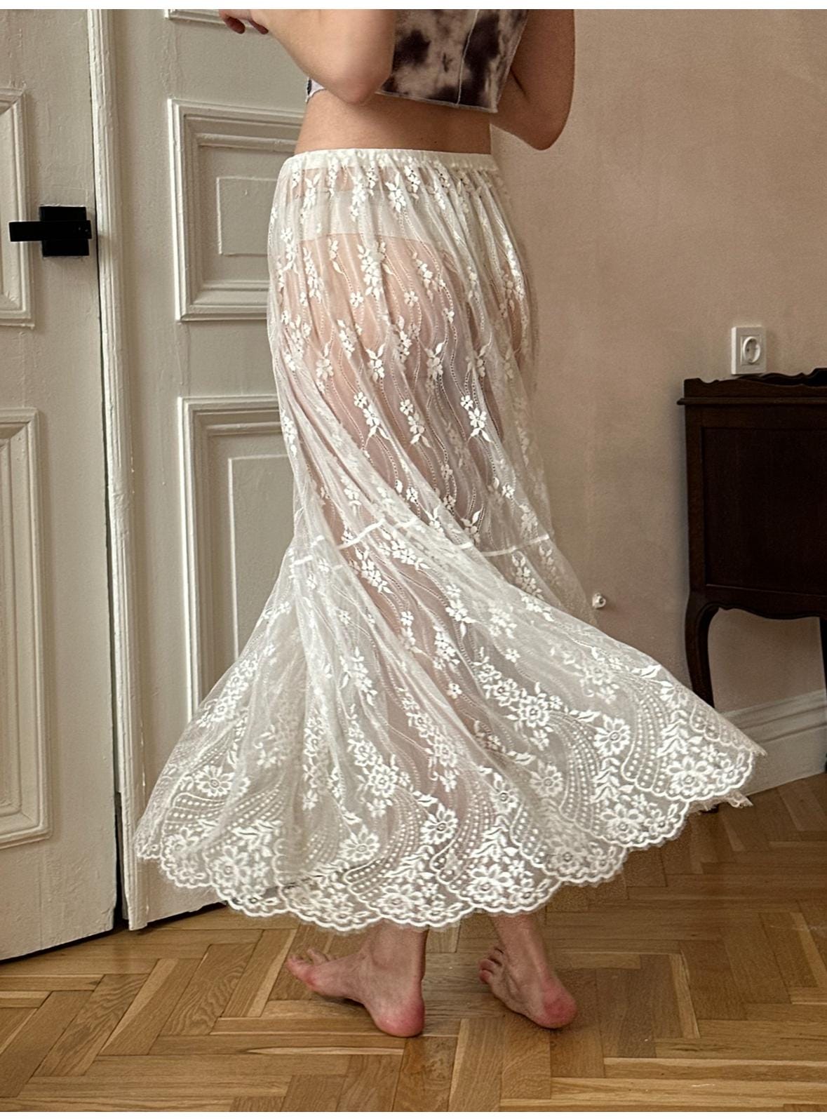 Custom lace skirt in greenish | One size
