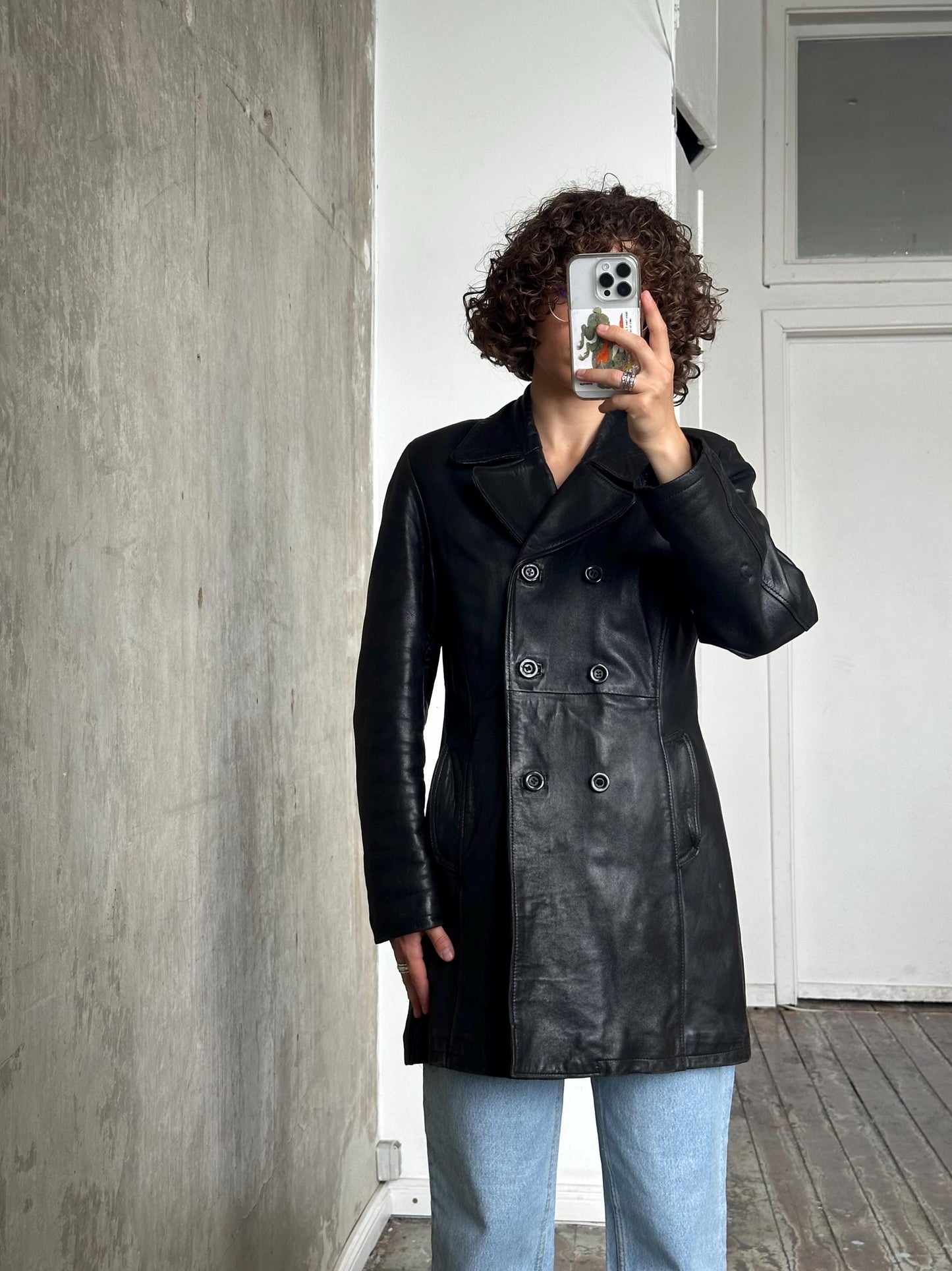 Vintage 90s leather coat in black