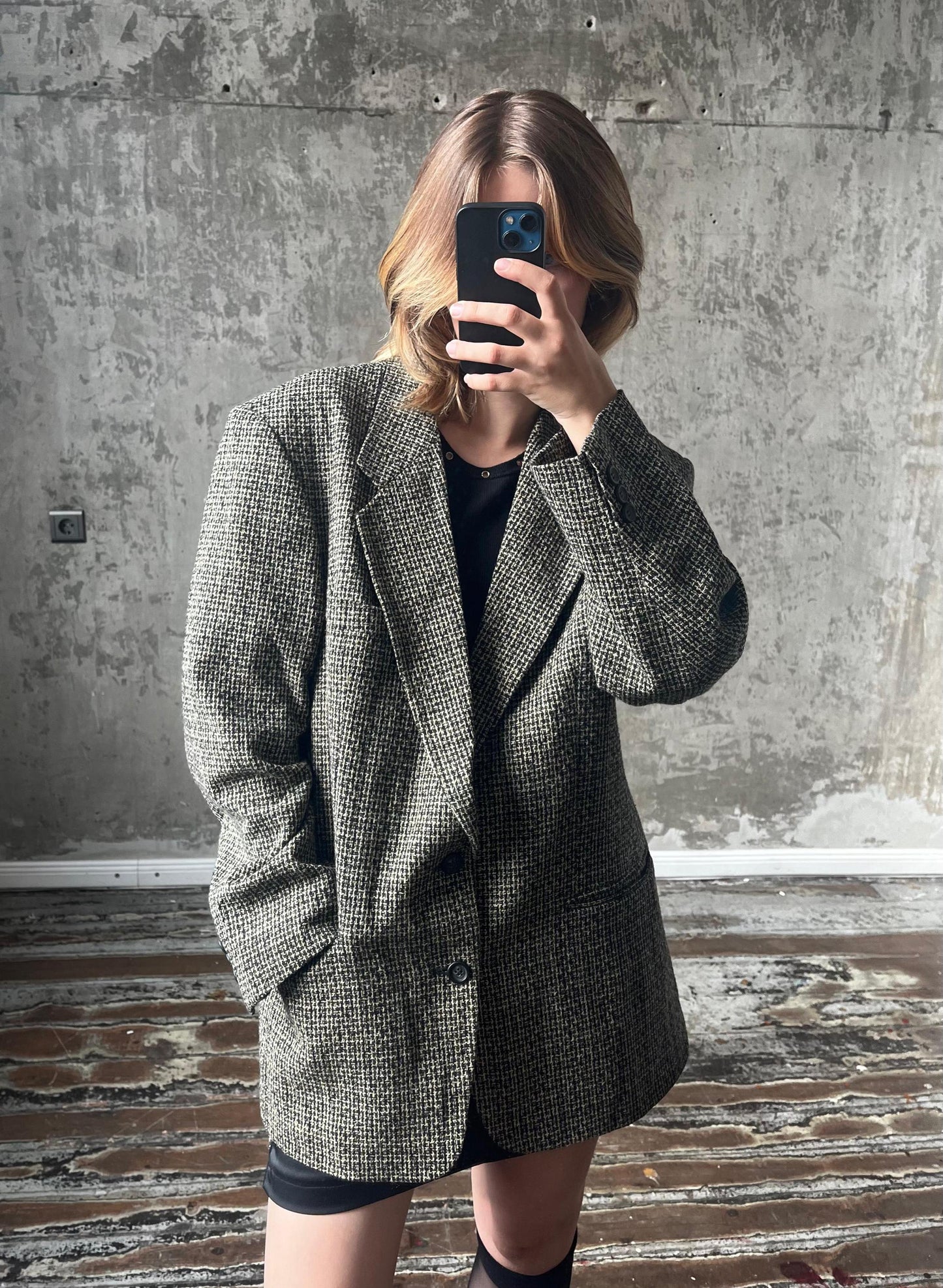 Vintage 90s wool blend tweed blazer in neutral tones