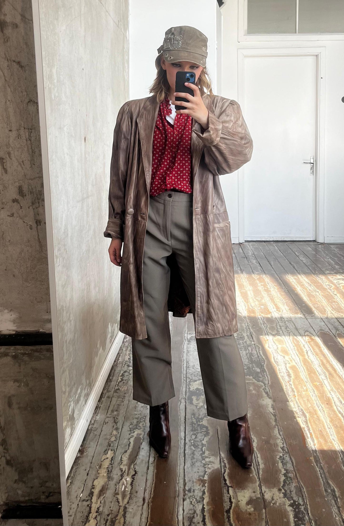 Vintage leather padded shoulder coat in washed out brown