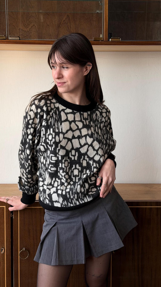 Vintage 90s Abstract Knit Sweater in Black and White