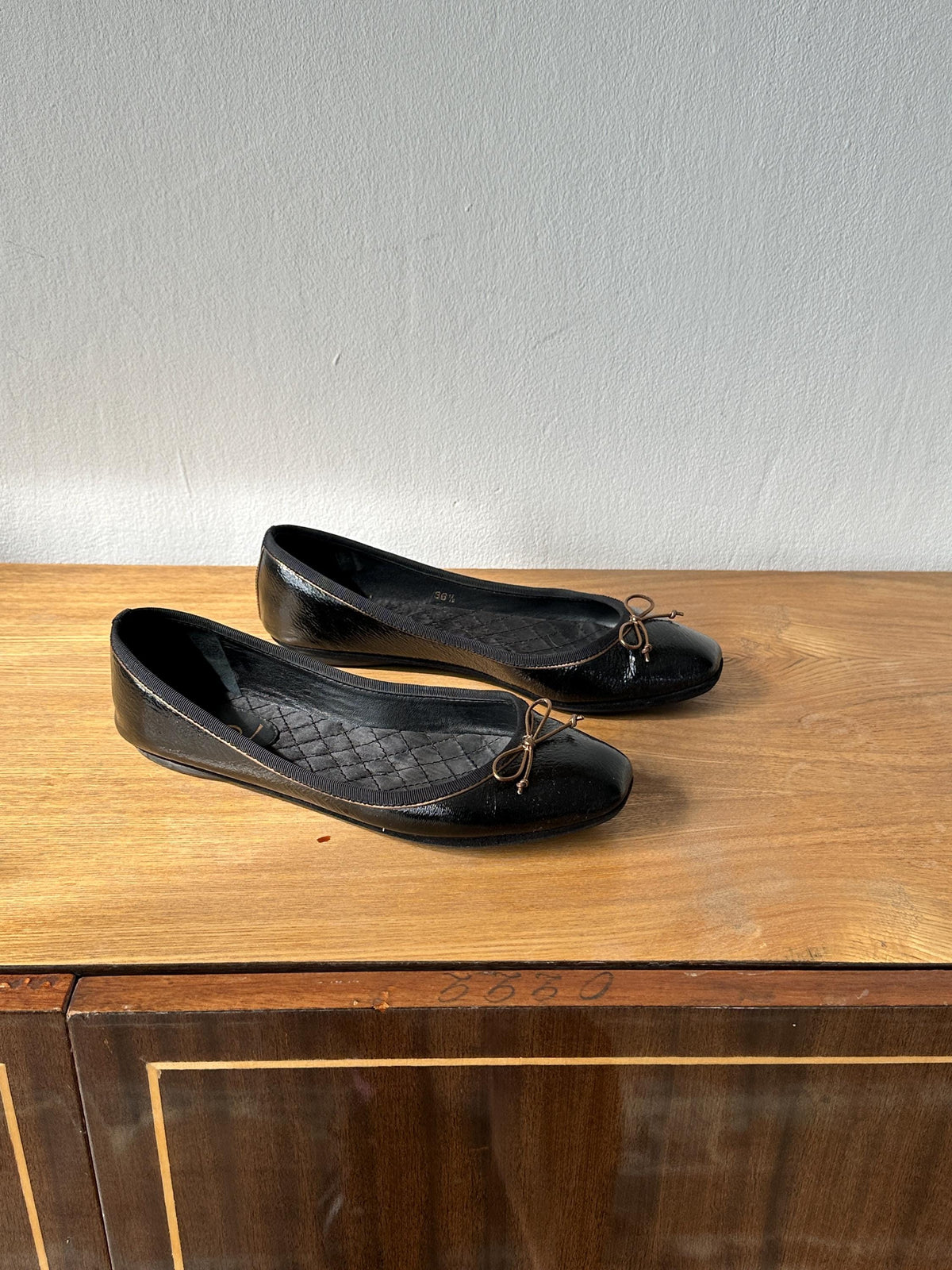 Vintage YSL Dark Brown Patent Ballet Flats | Yves Saint Laurent Bow Flats I US 6.5