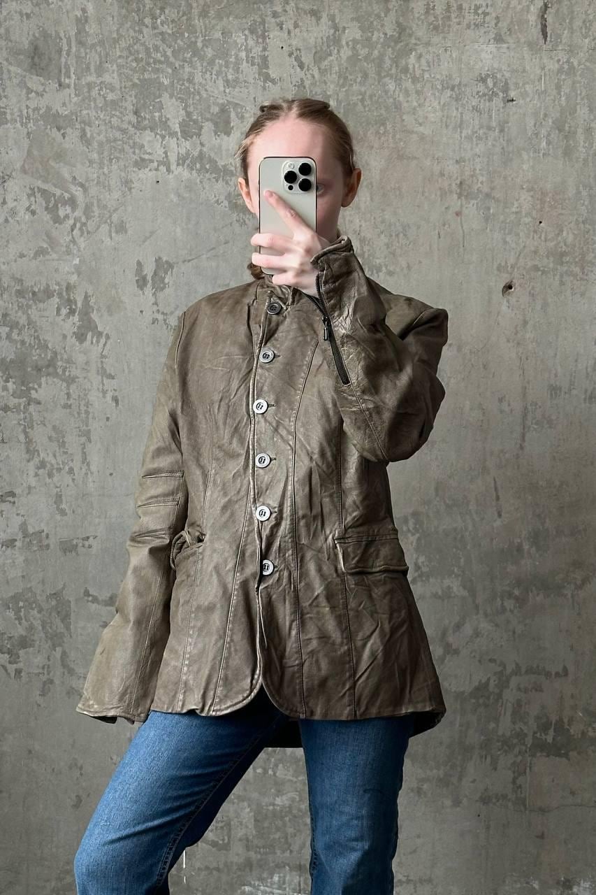 Vintage 90s leather slim fitted jacket in beige (Copy)