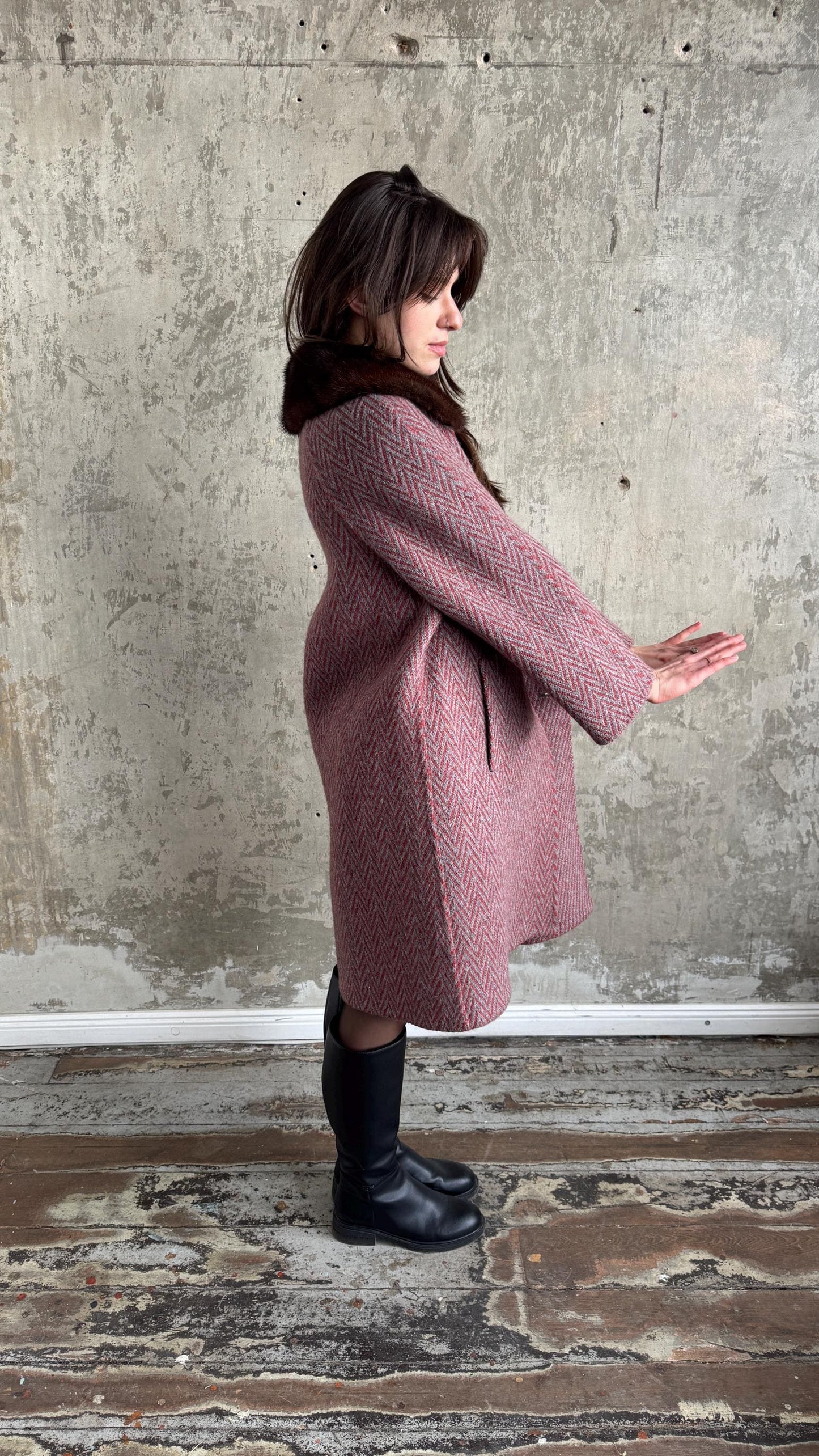 Vintage 60s–70s dusty rose wool herringbone coat