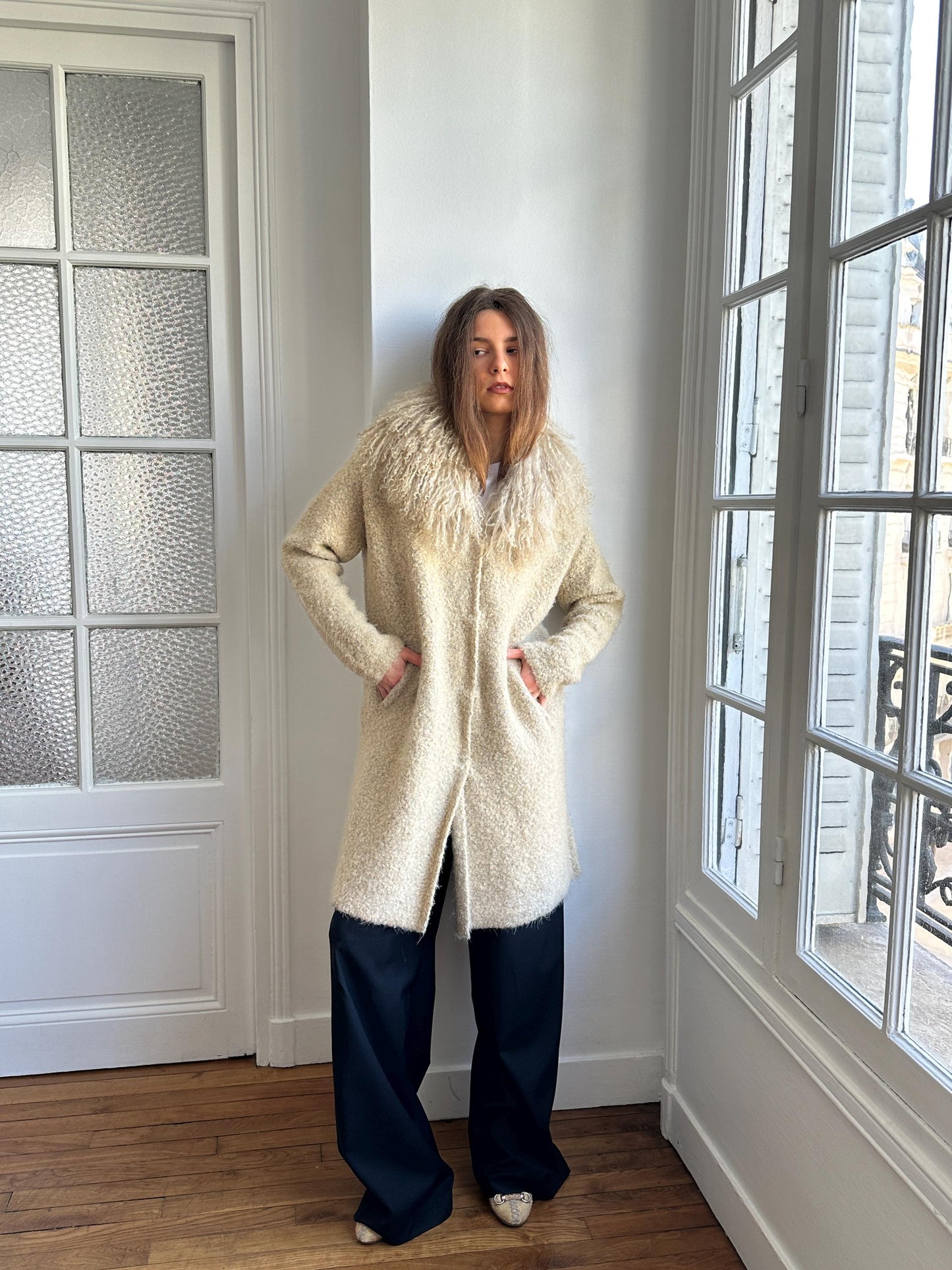 Vintage 90s Wool Coat with Voluminous Lamb Fur Collar in Beige