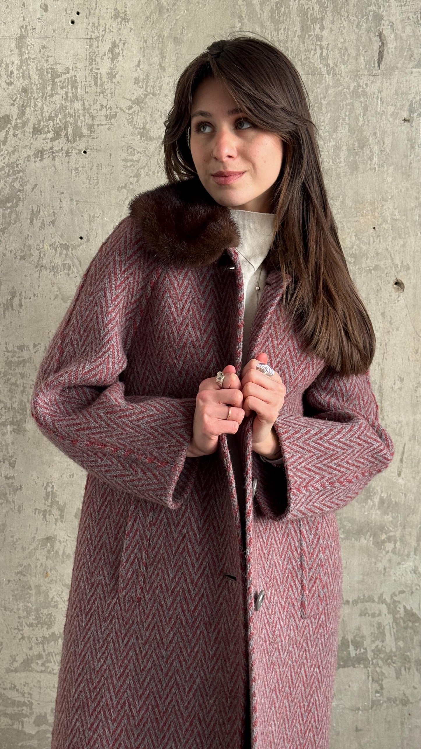Vintage 60s–70s dusty rose wool herringbone coat