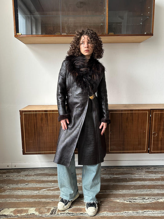 Vintage black leather insulated coat with fur collar