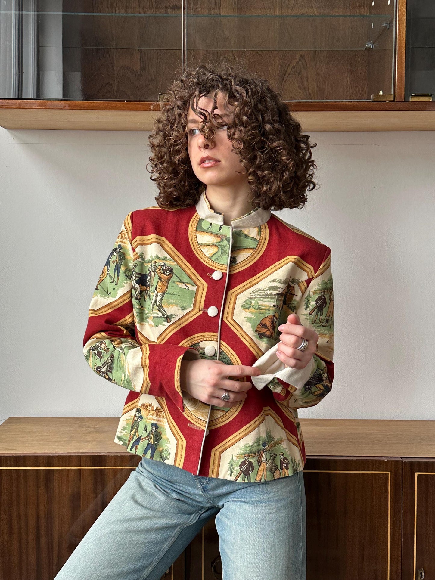 Vintage tapestry blazer in red and white with golf scenes