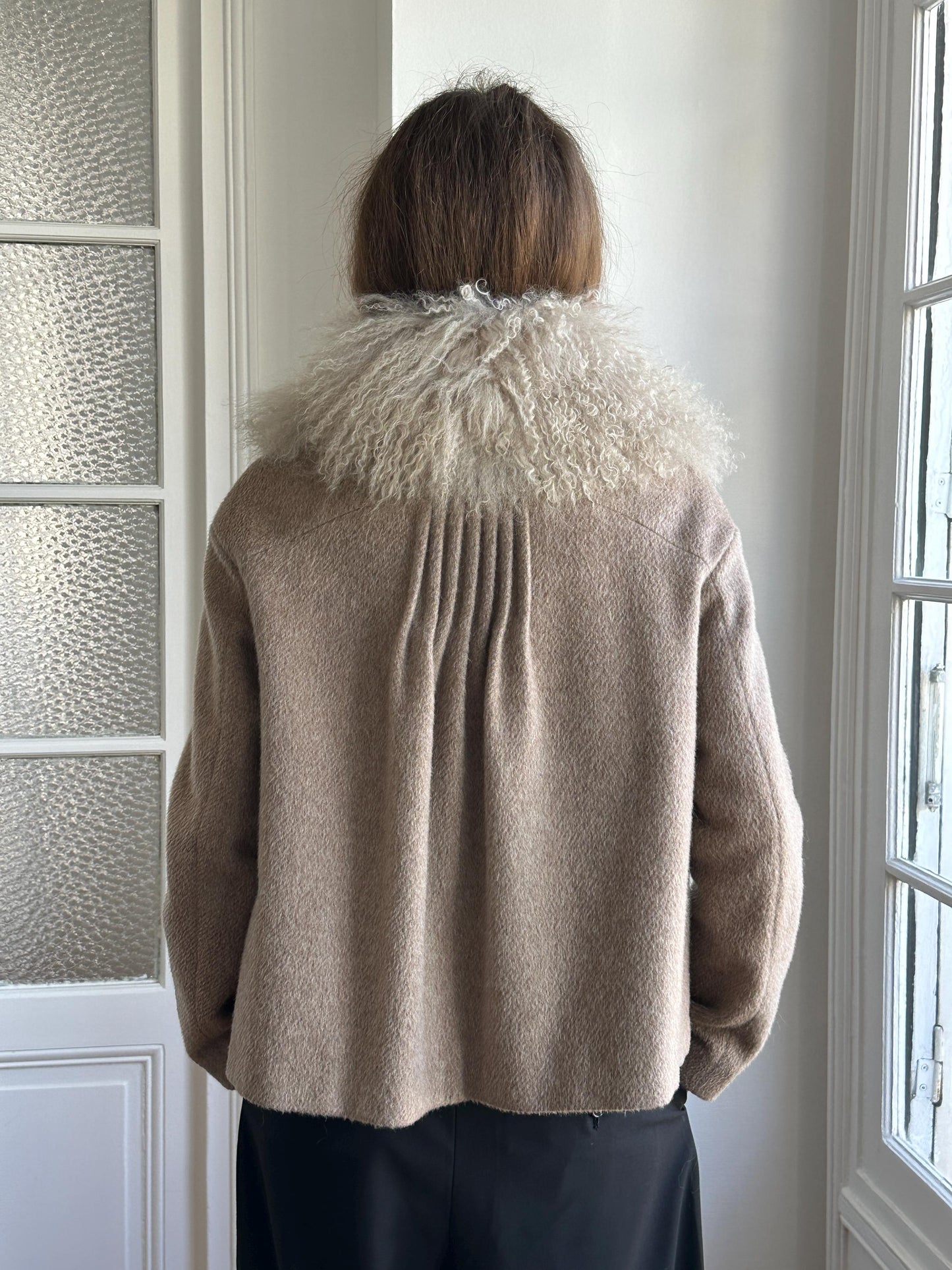 Vintage 90s Beige Coat with Voluminous Fur Collar