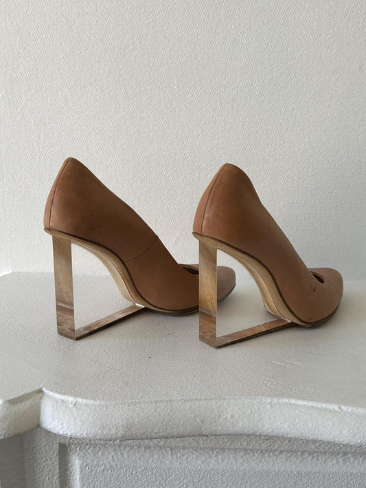 Maison Margiela x H&M Tan Leather Wedge Pumps in Brown I US 7.5