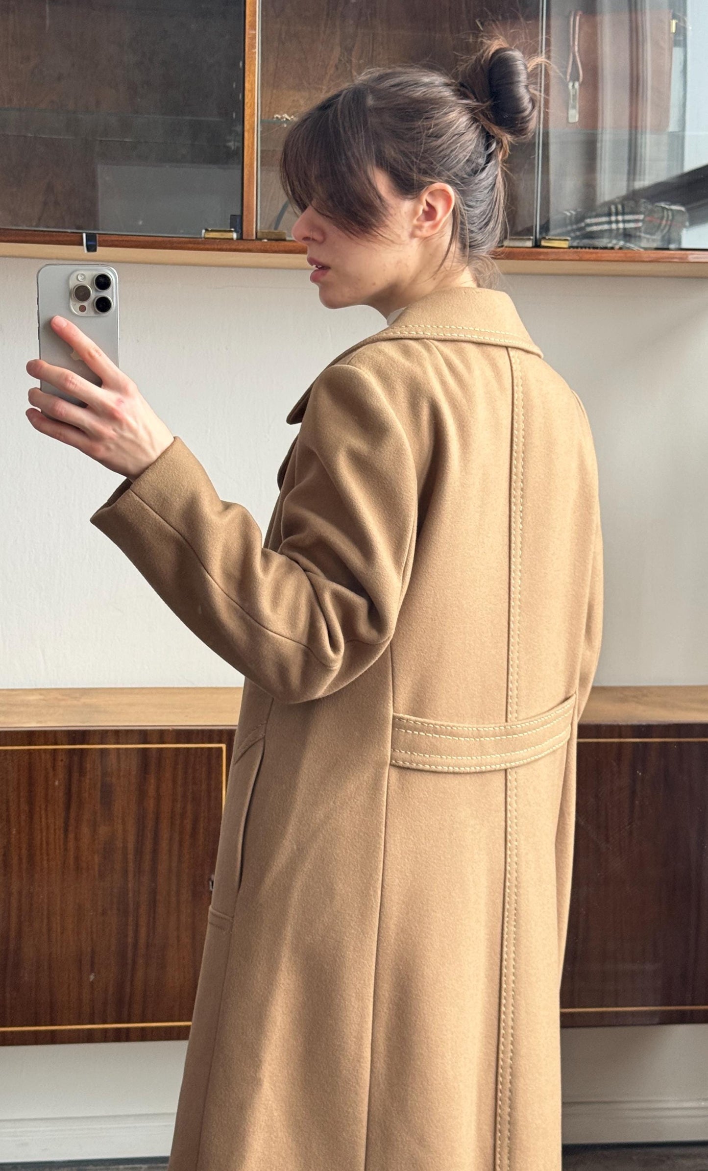 Vintage 60s Women's Wool Coat In Beige