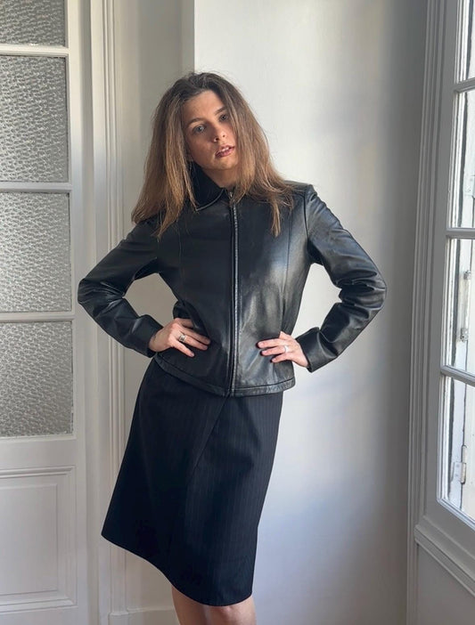 Vintage 90s Slim-Fitted Leather Jacket In Black