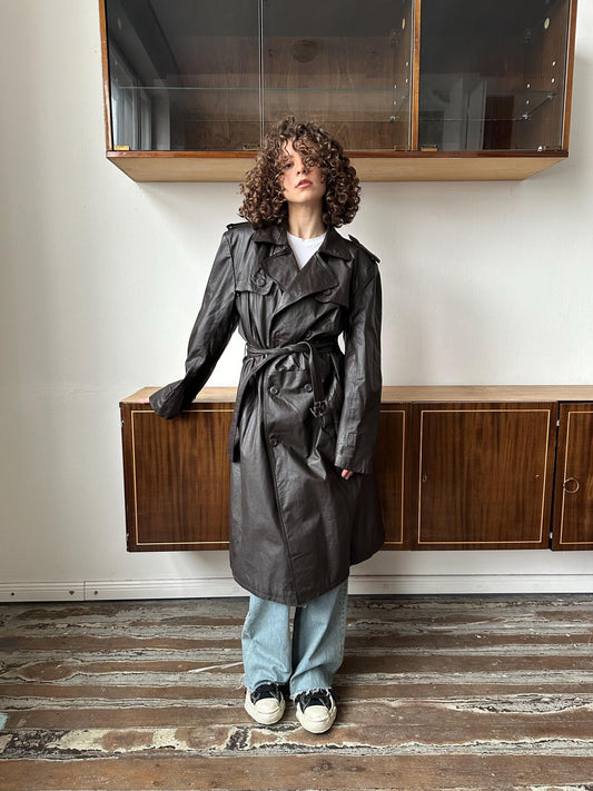 Vintage 90s genuine leather massive coat in brown