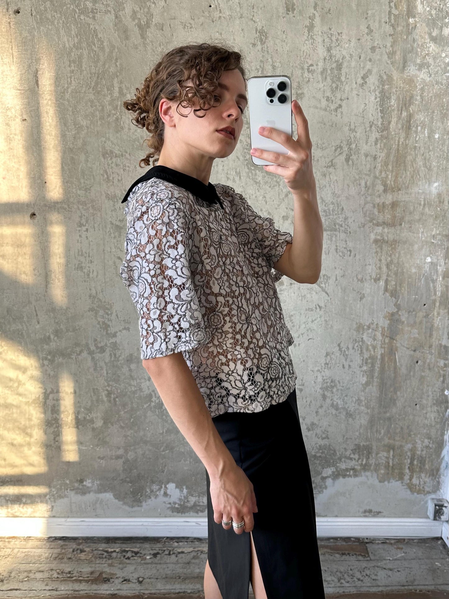 Vintage short-sleeved sheer top in black and white