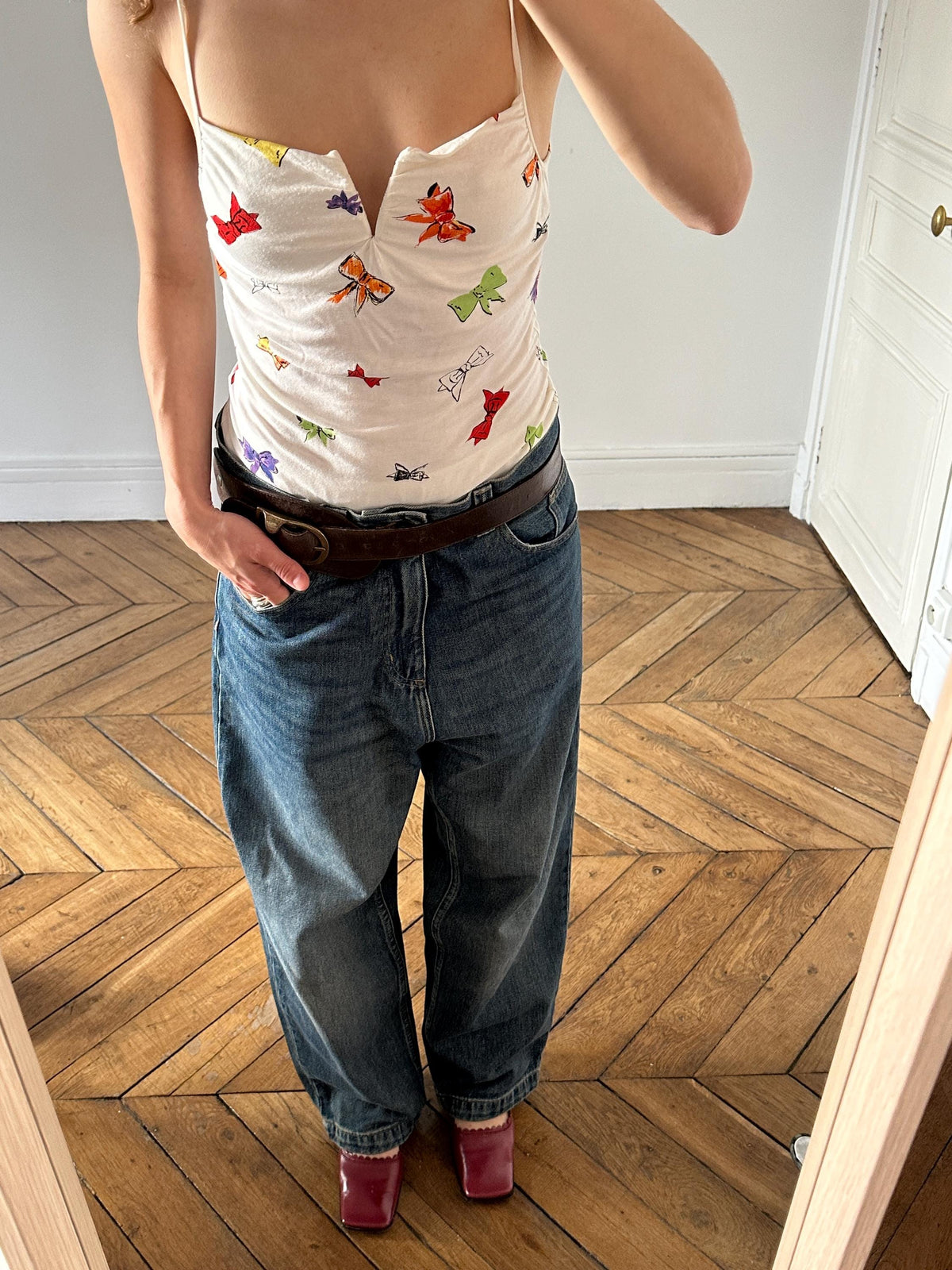 Vintage Iceberg Bow Print Top in White