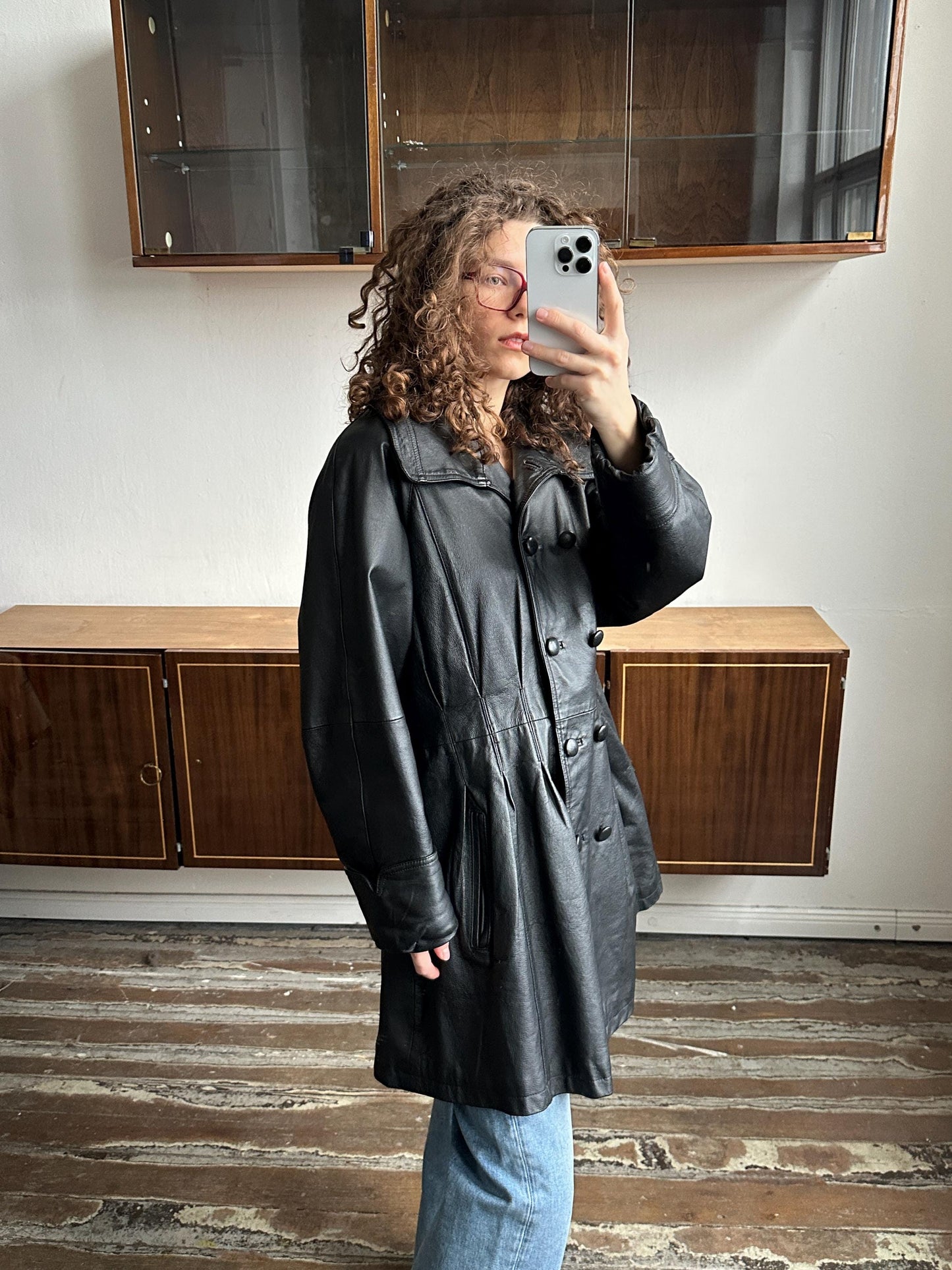Vintage 90s leather structured coat in black