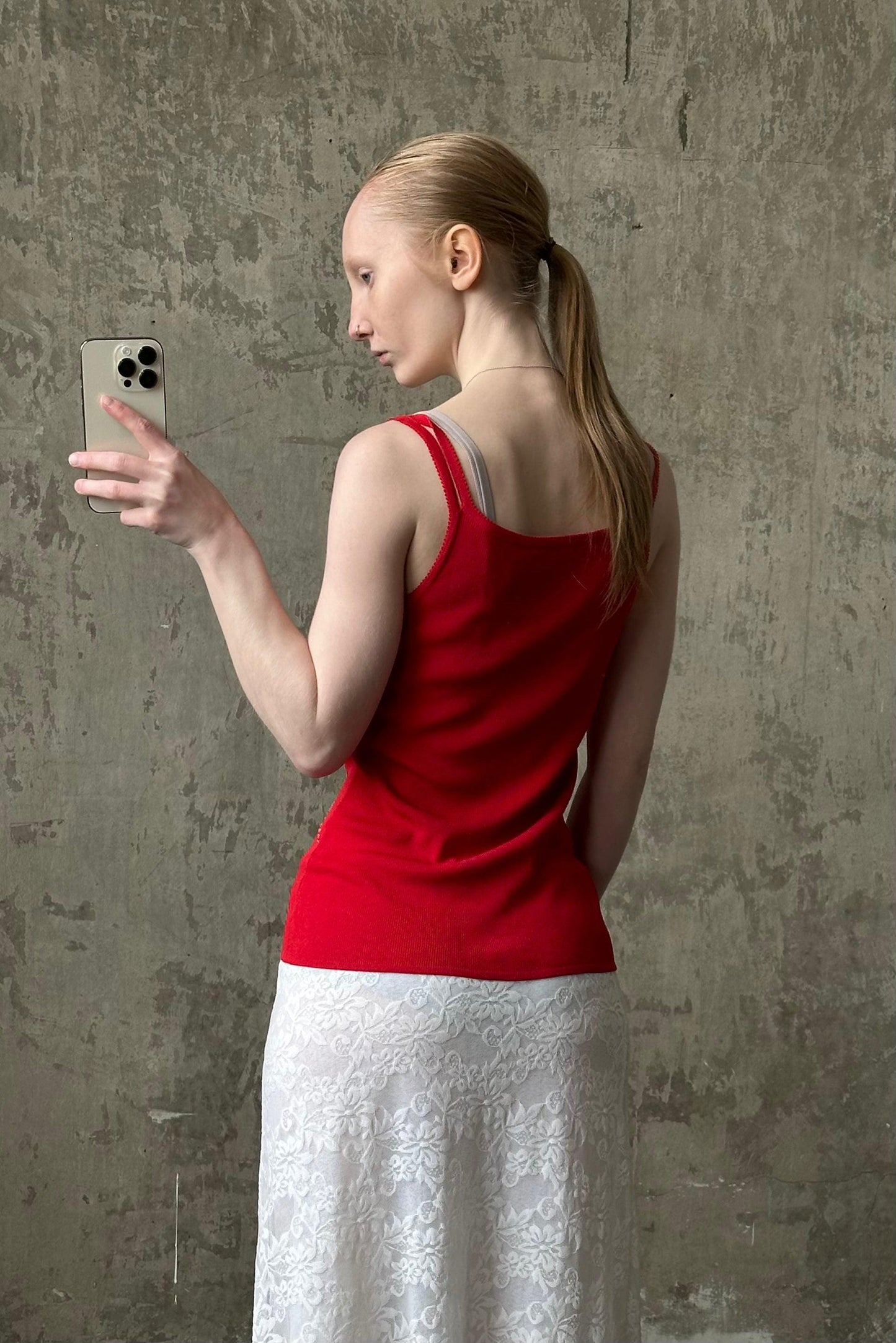 Vintage slim-fit long cotton tank top in red