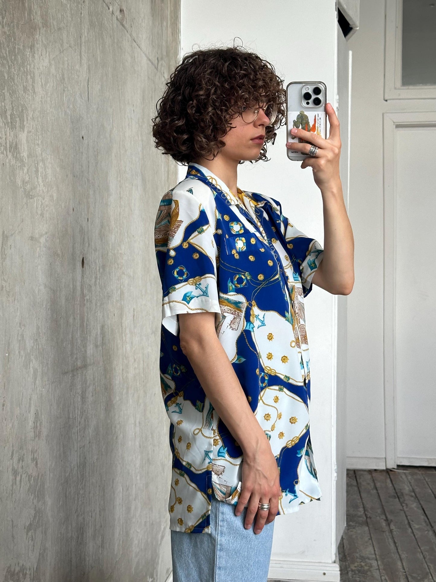Vintage 80s blouse in blue and white