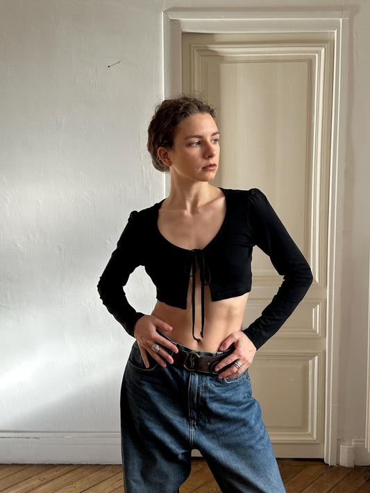 Vintage Cop Copine Cropped Knit Cardigan in Black