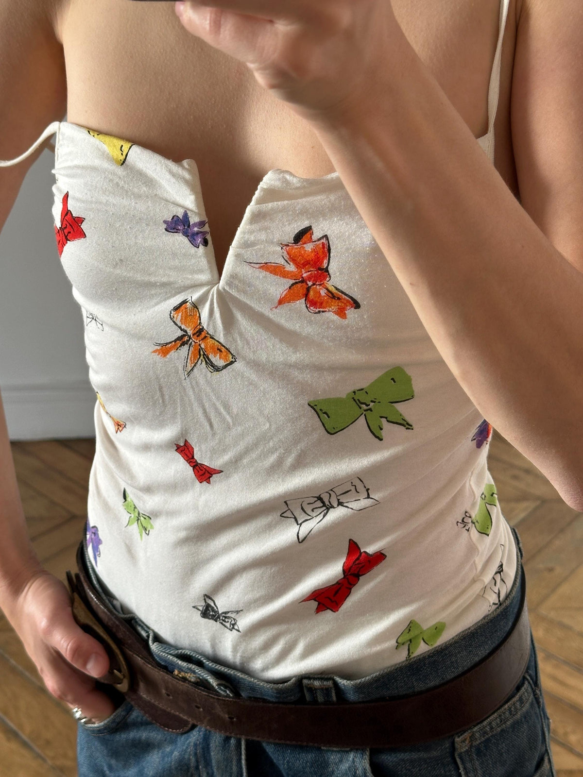 Vintage Iceberg Bow Print Top in White