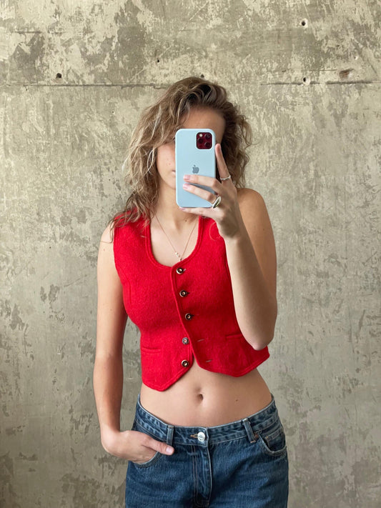 Vintage red, new wool, Münchner Striekmoden vest