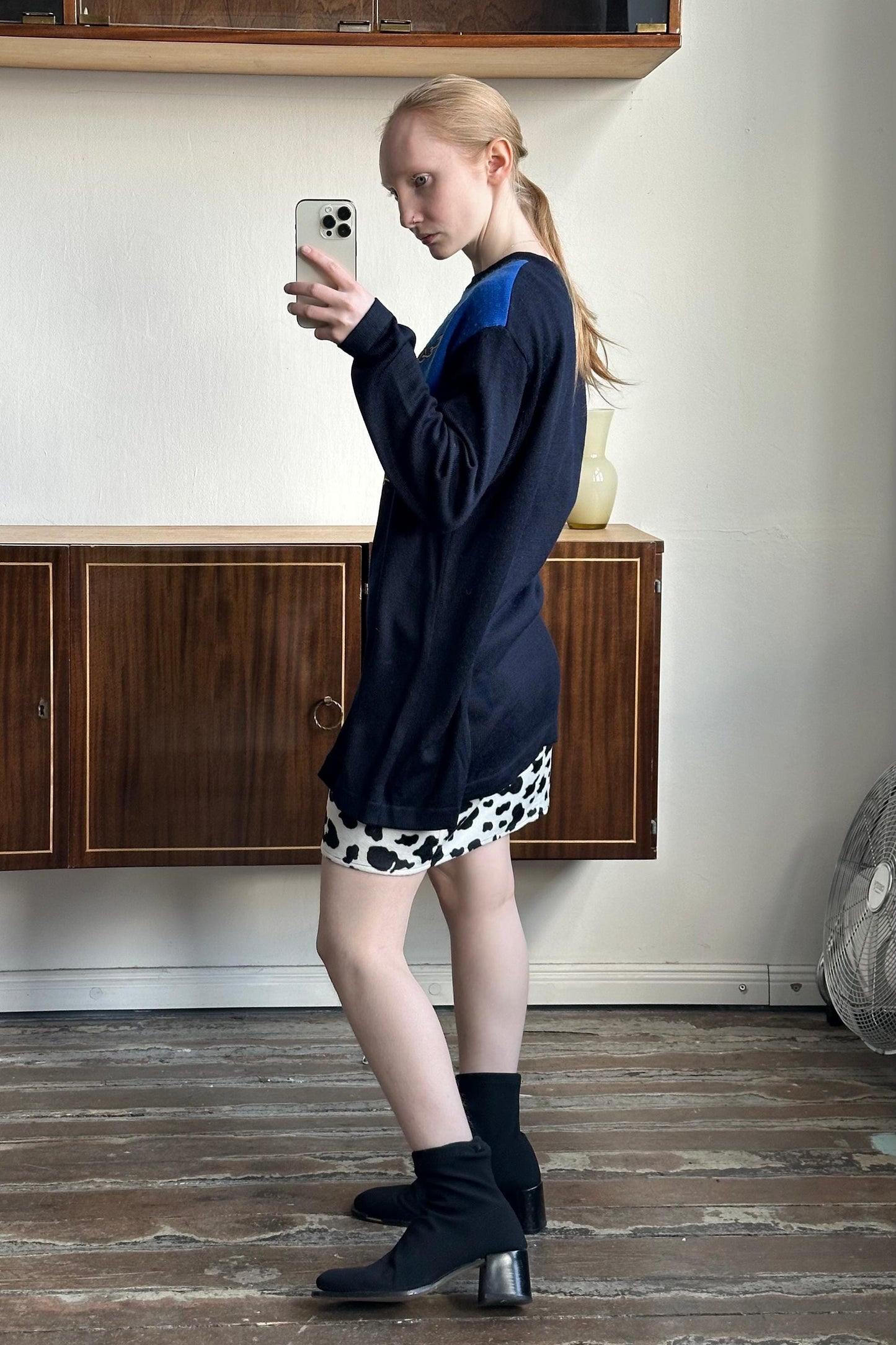 Vintage 90s oversized jumper in dark blue with print